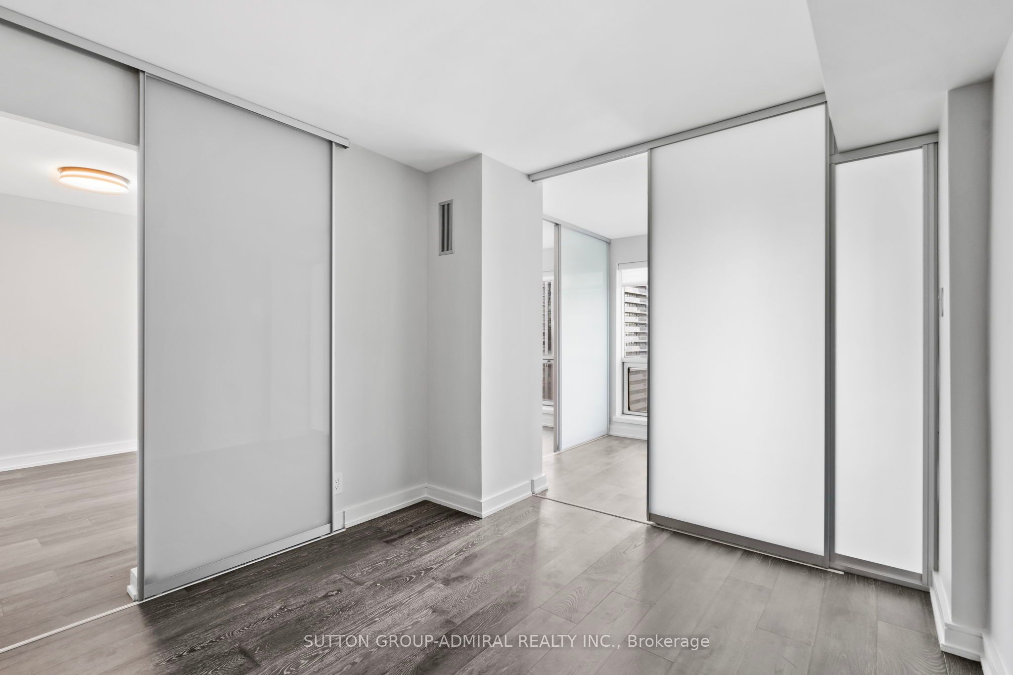 #1910 - 10 Yonge Street Property Photo 12