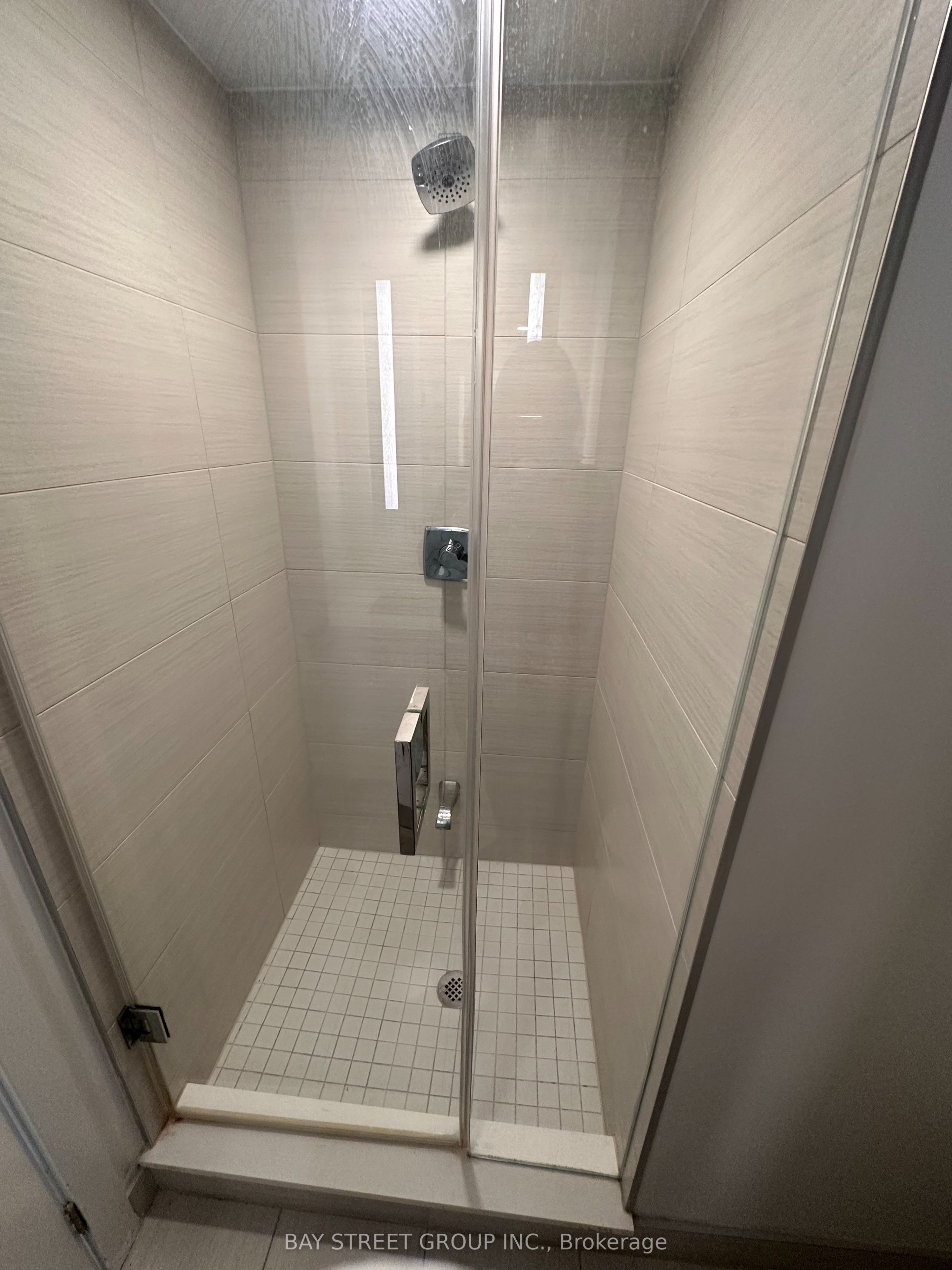 #1709 - 188 Cumberland Street Property Photo 6