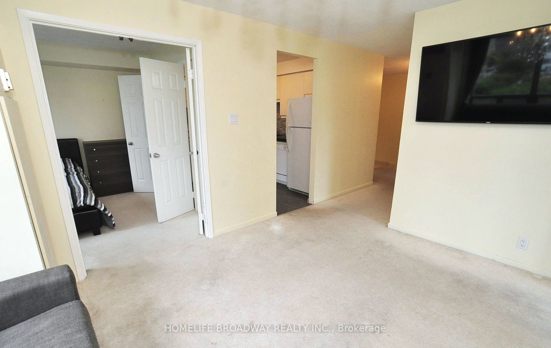 #707 - 298 Jarvis Street Property Photo 4