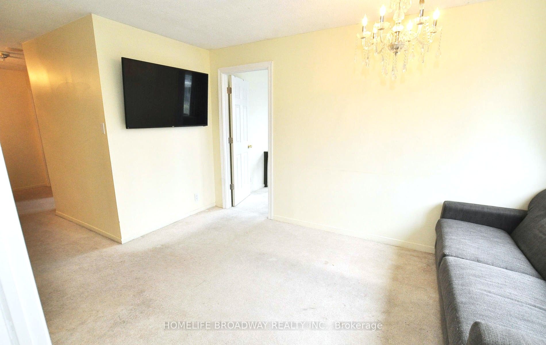 #707 - 298 Jarvis Street Property Photo 5