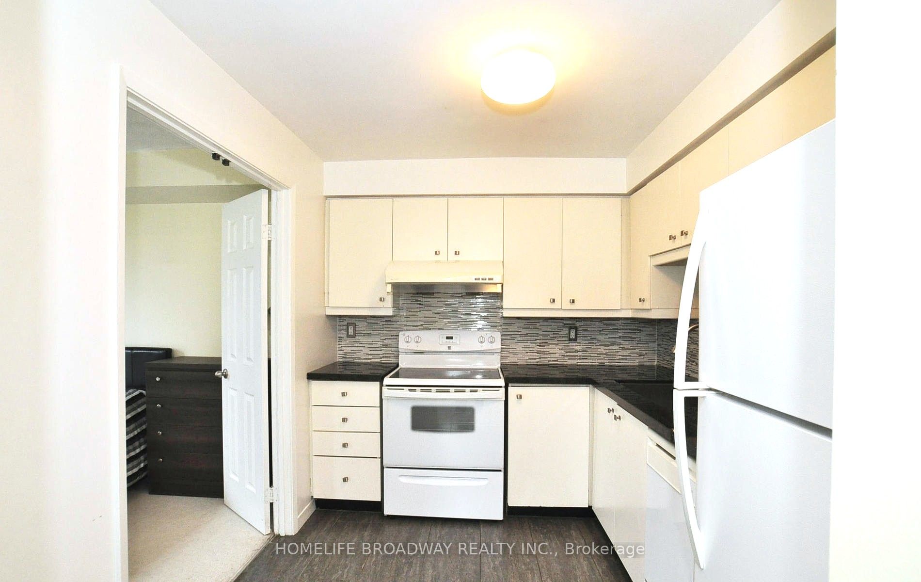 #707 - 298 Jarvis Street Property Photo 7