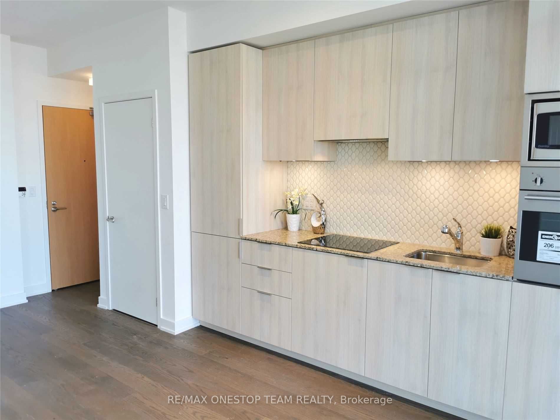 #6013 - 11 Wellesley Street Property Photo 9