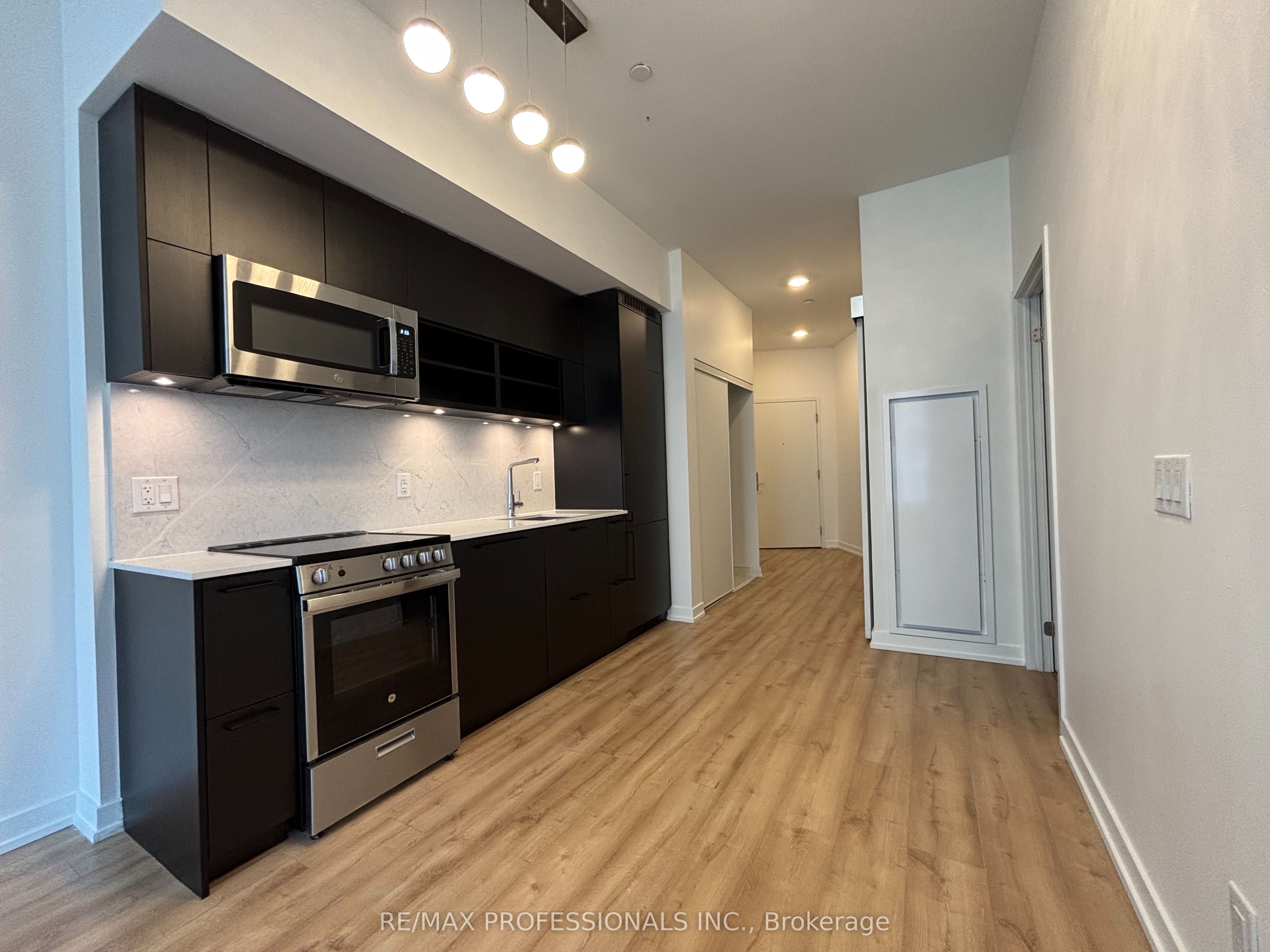 #710 - 135 East Liberty Street Property Photo 4