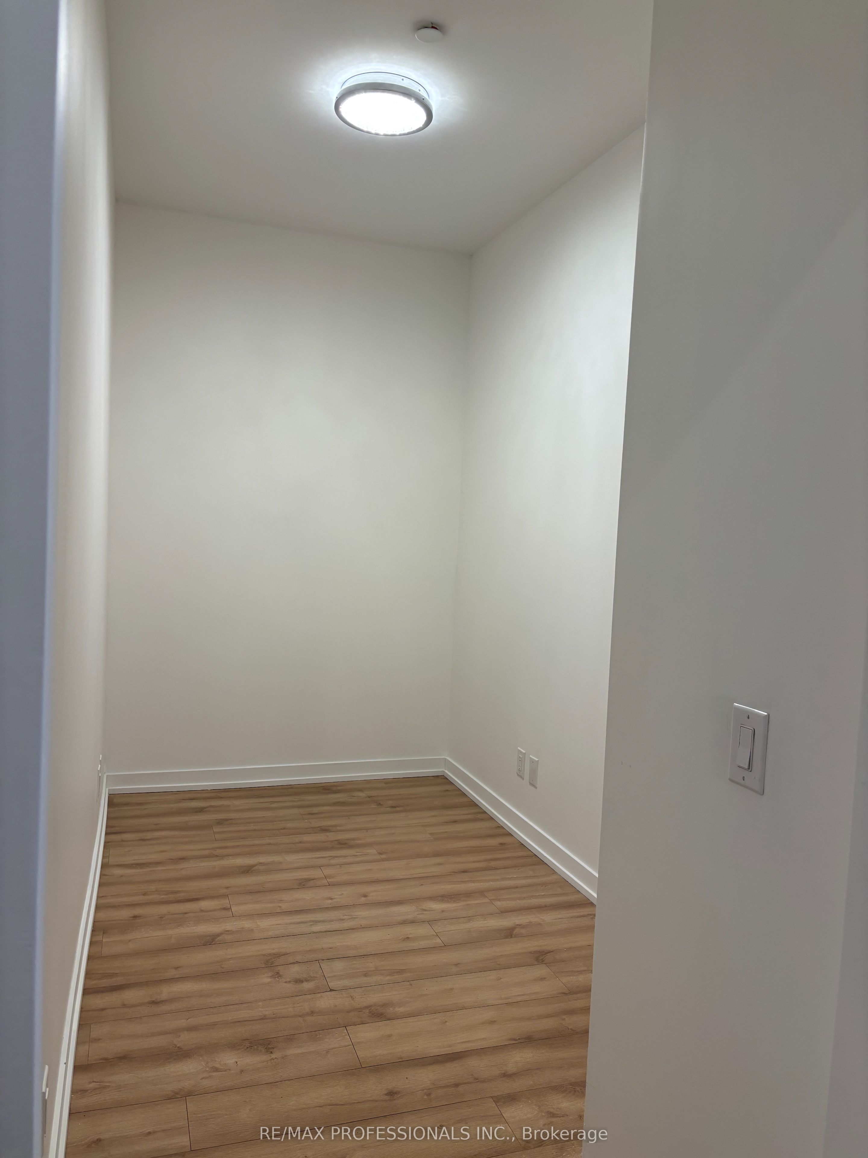 #710 - 135 East Liberty Street Property Photo 9