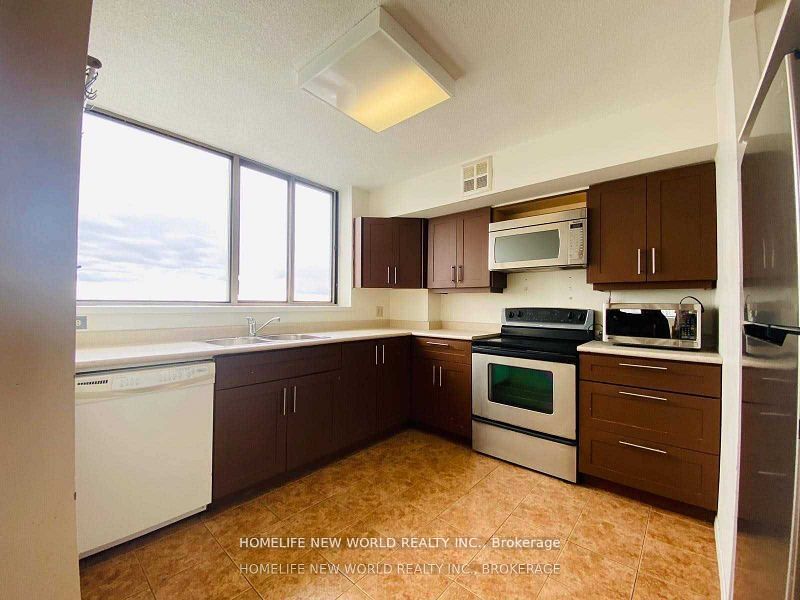 #2501 - 270 Queens Quay Property Photo 3