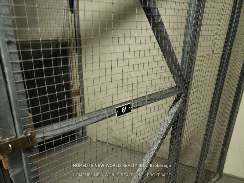 #2501 - 270 Queens Quay Property Photo 9