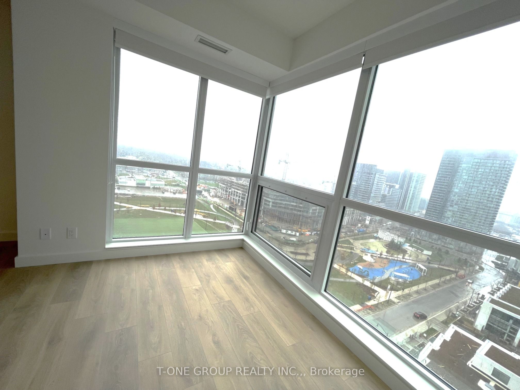 #1708 - 25 Mcmahon Drive Property Photo 10