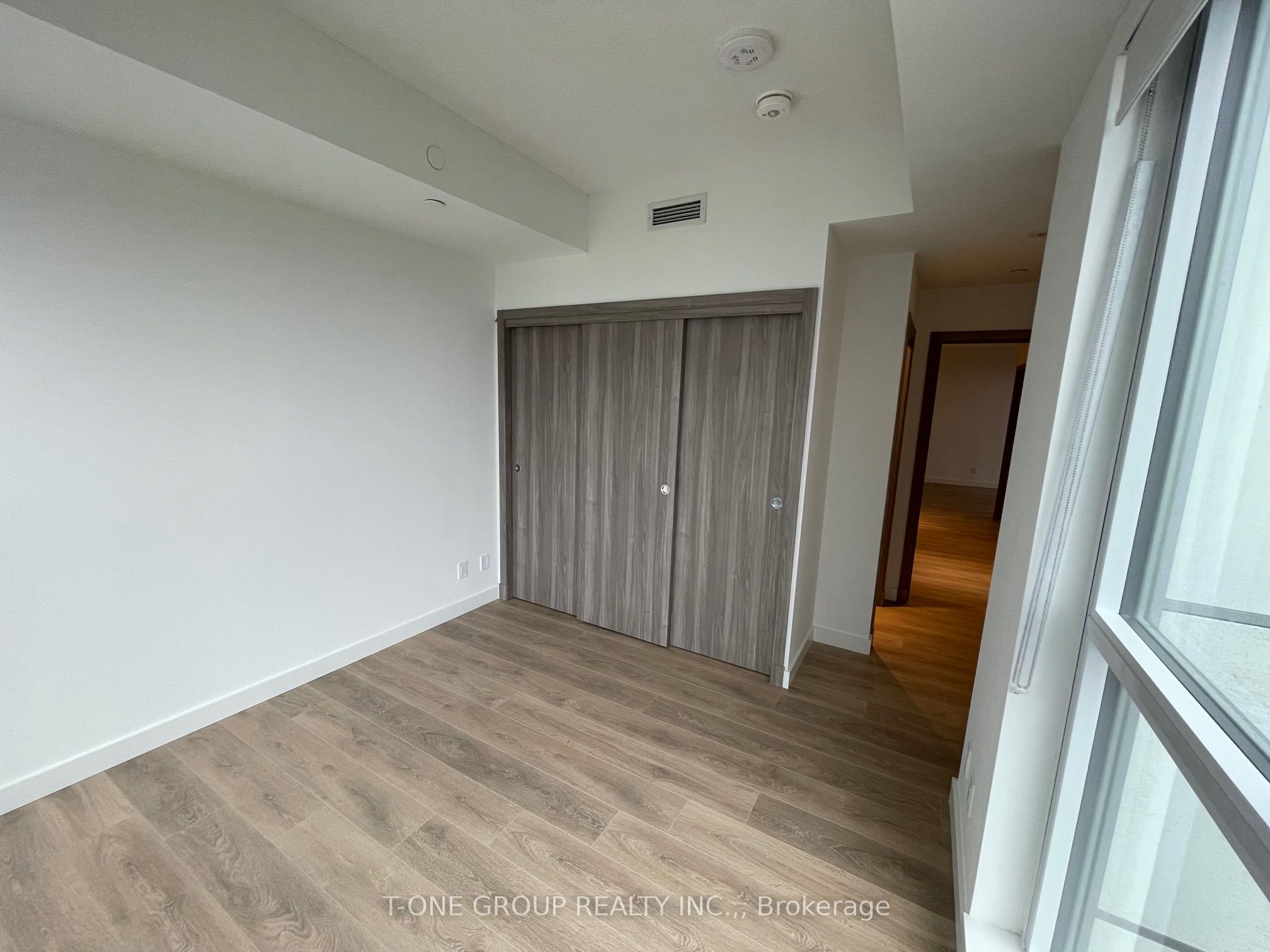 #1708 - 25 Mcmahon Drive Property Photo 11