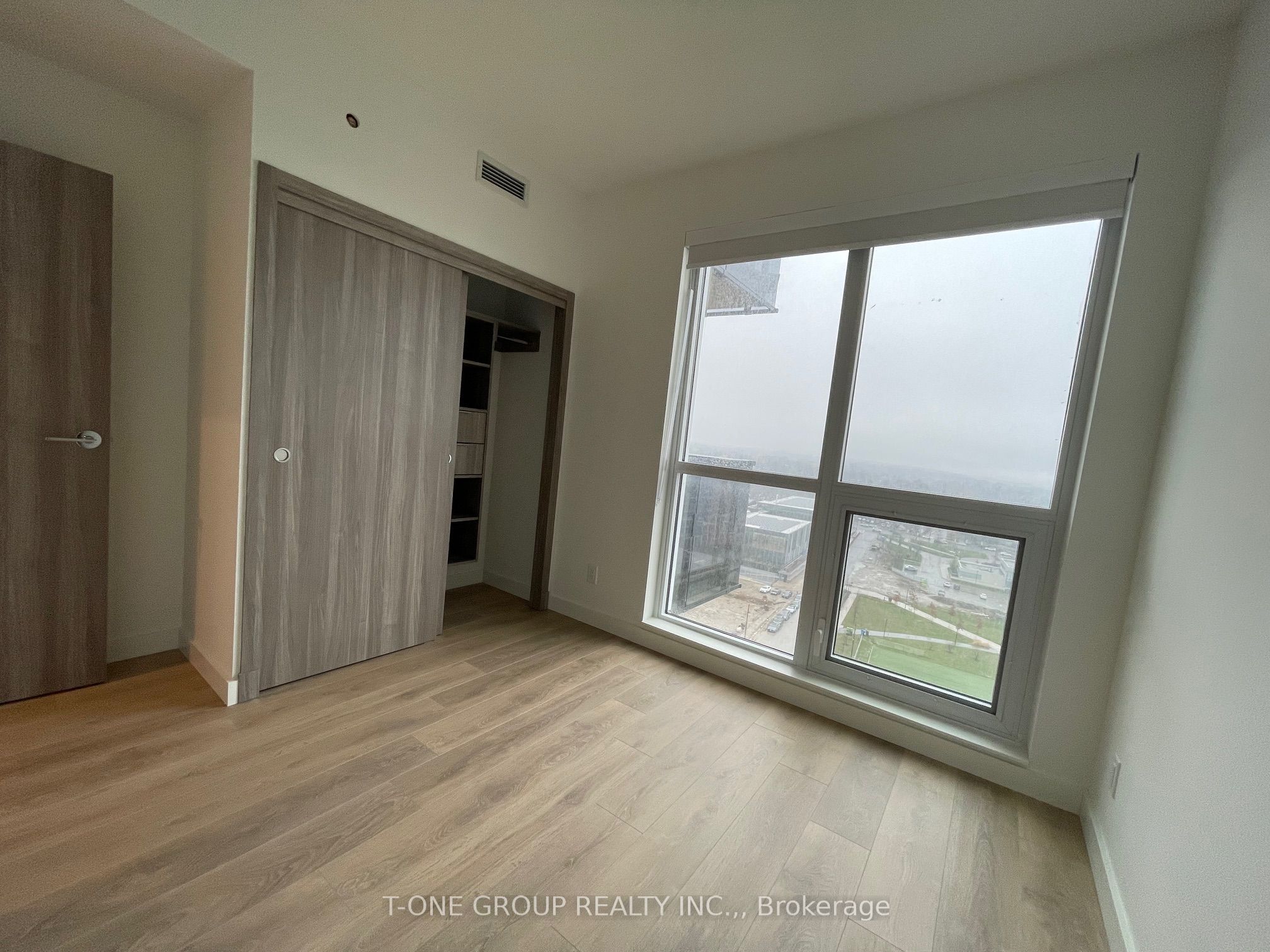#1708 - 25 Mcmahon Drive Property Photo 13