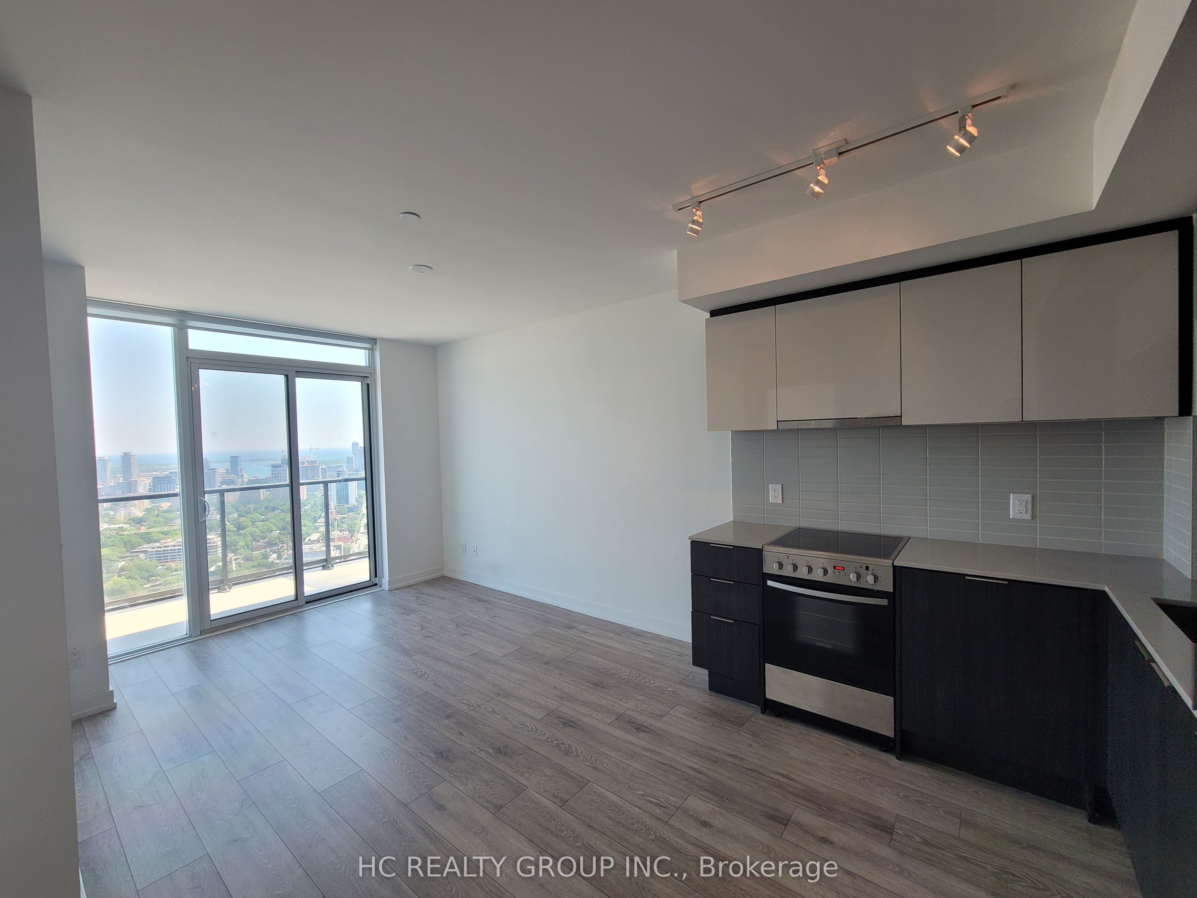 #ph 04 - 159 Wellesley Street Property Photo 7