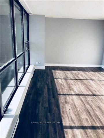914 Yonge Street 1212 Property Photo 1
