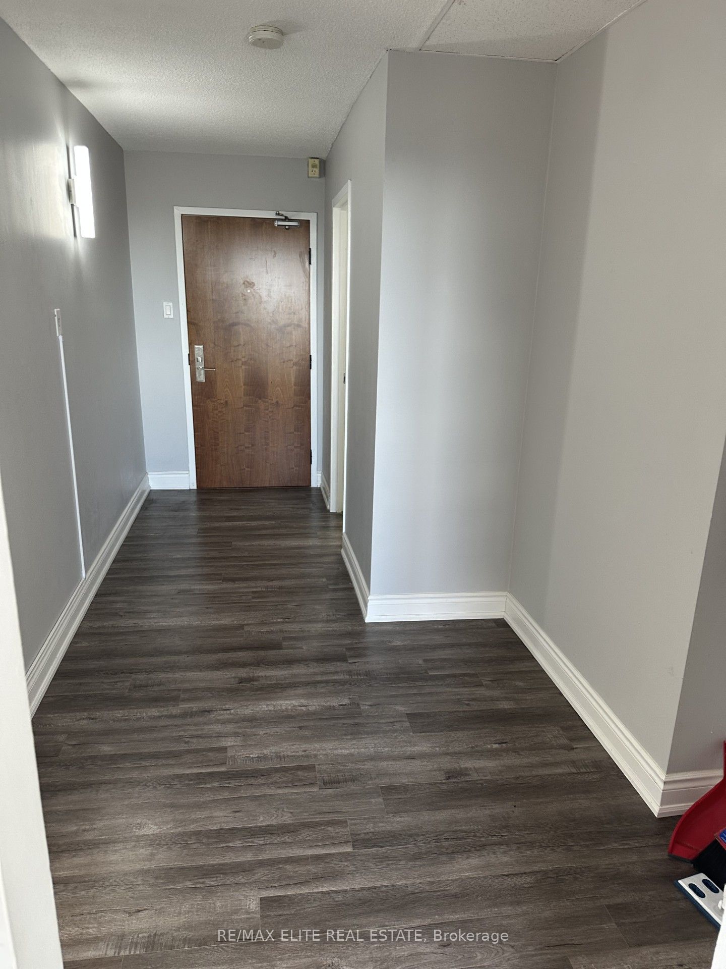 914 Yonge Street 1212 Property Photo 11