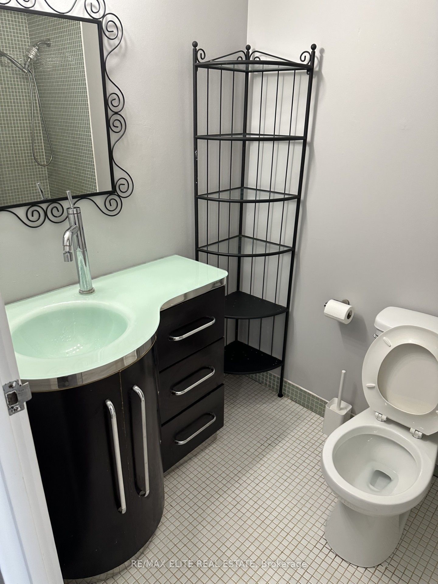 914 Yonge Street 1212 Property Photo 12