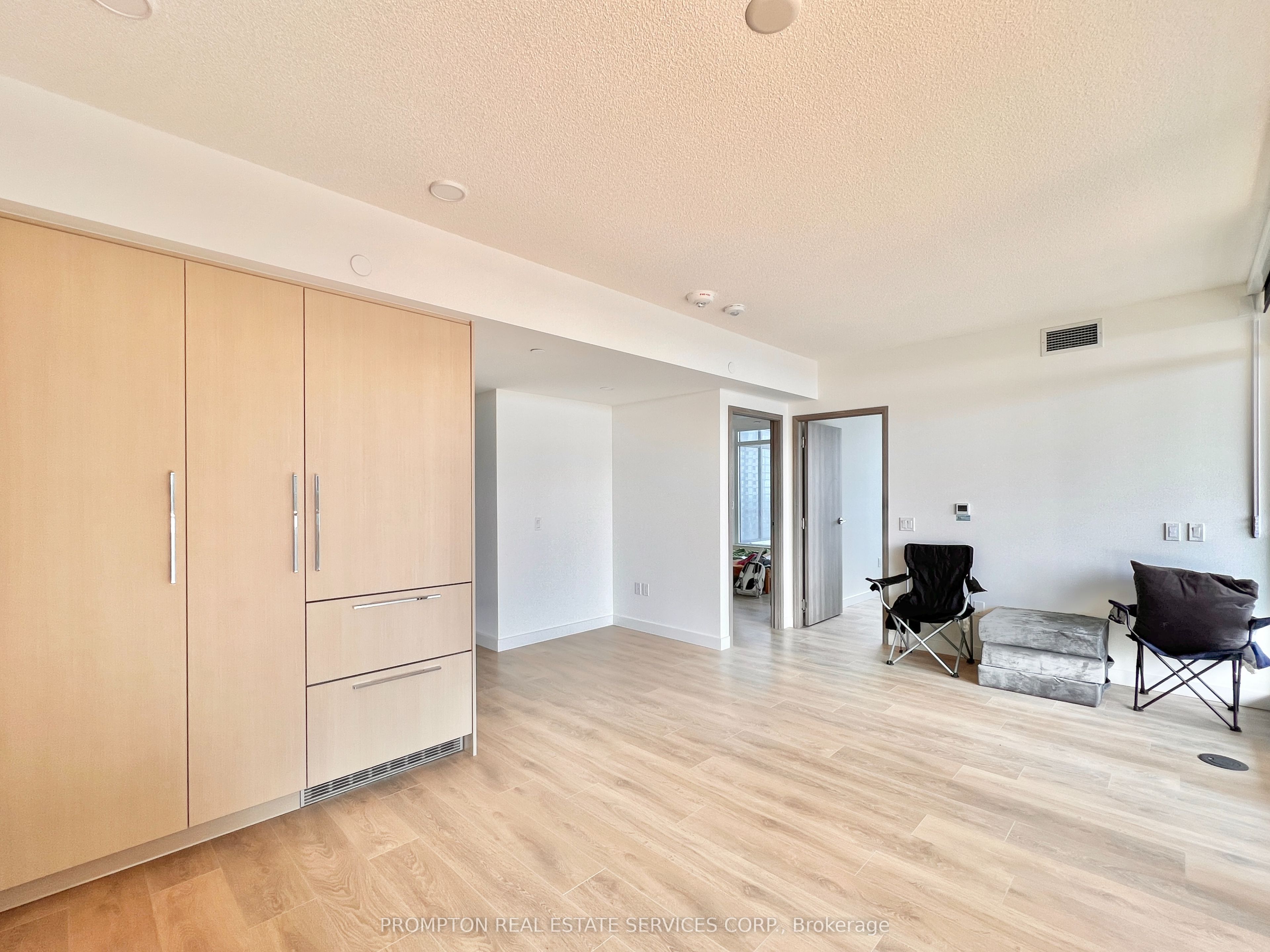 #4110 - 1 Concord Cityplace Way Property Photo 4