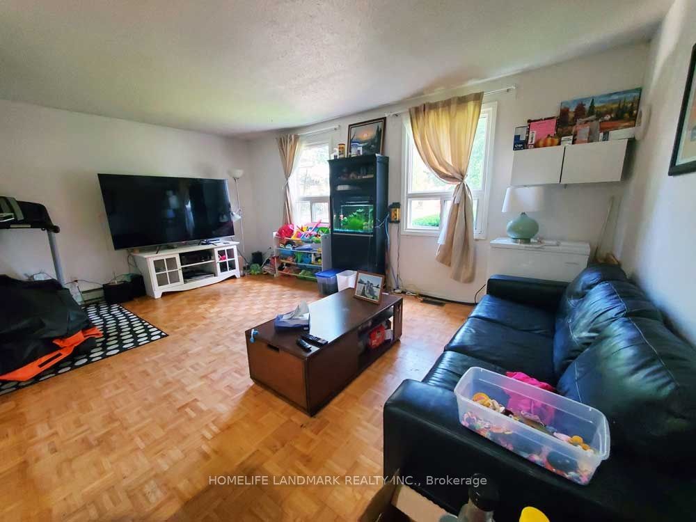 45 Hollyberry Trail Property Photo 3