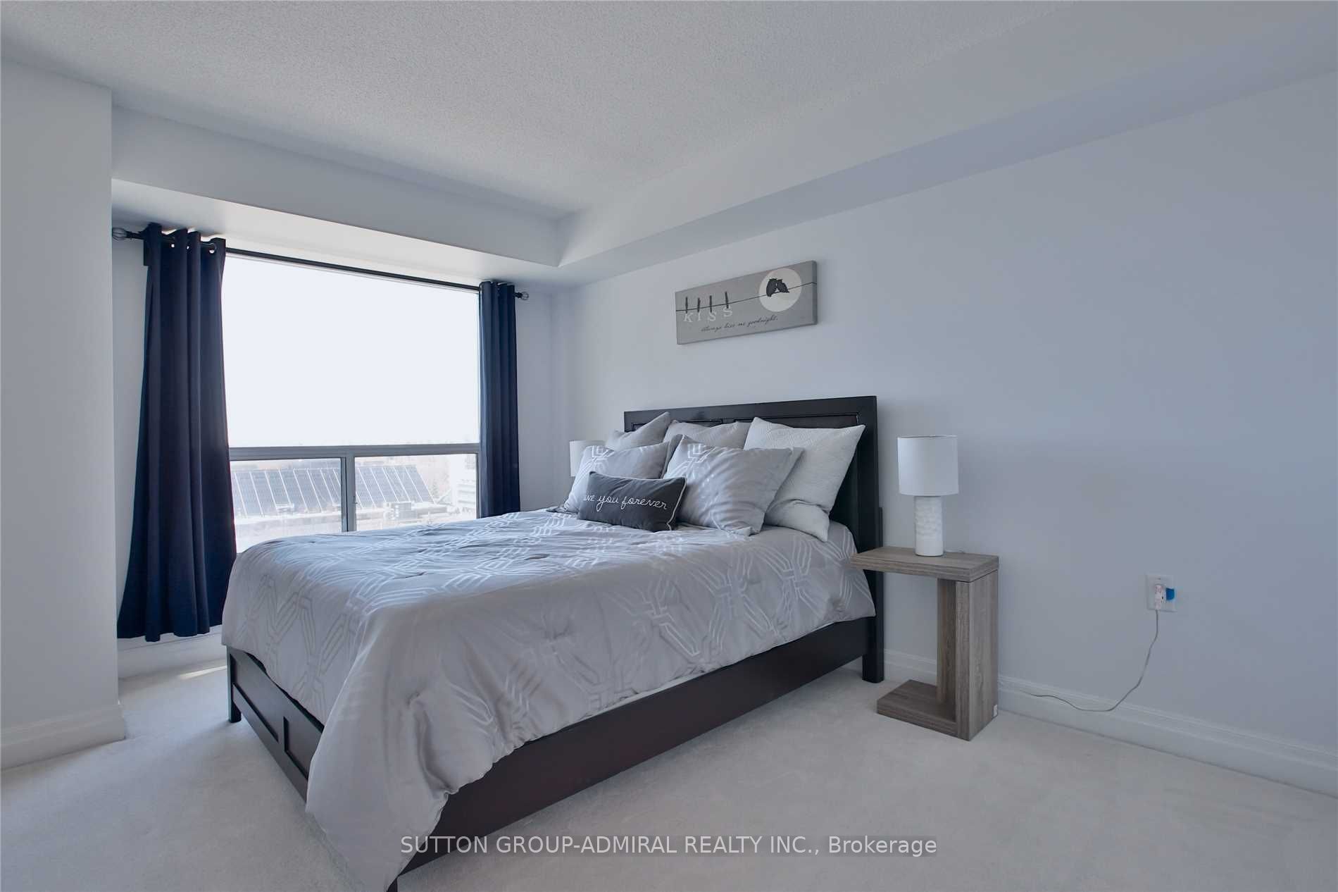 #1206 - 21 Hillcrest Avenue Property Photo 9