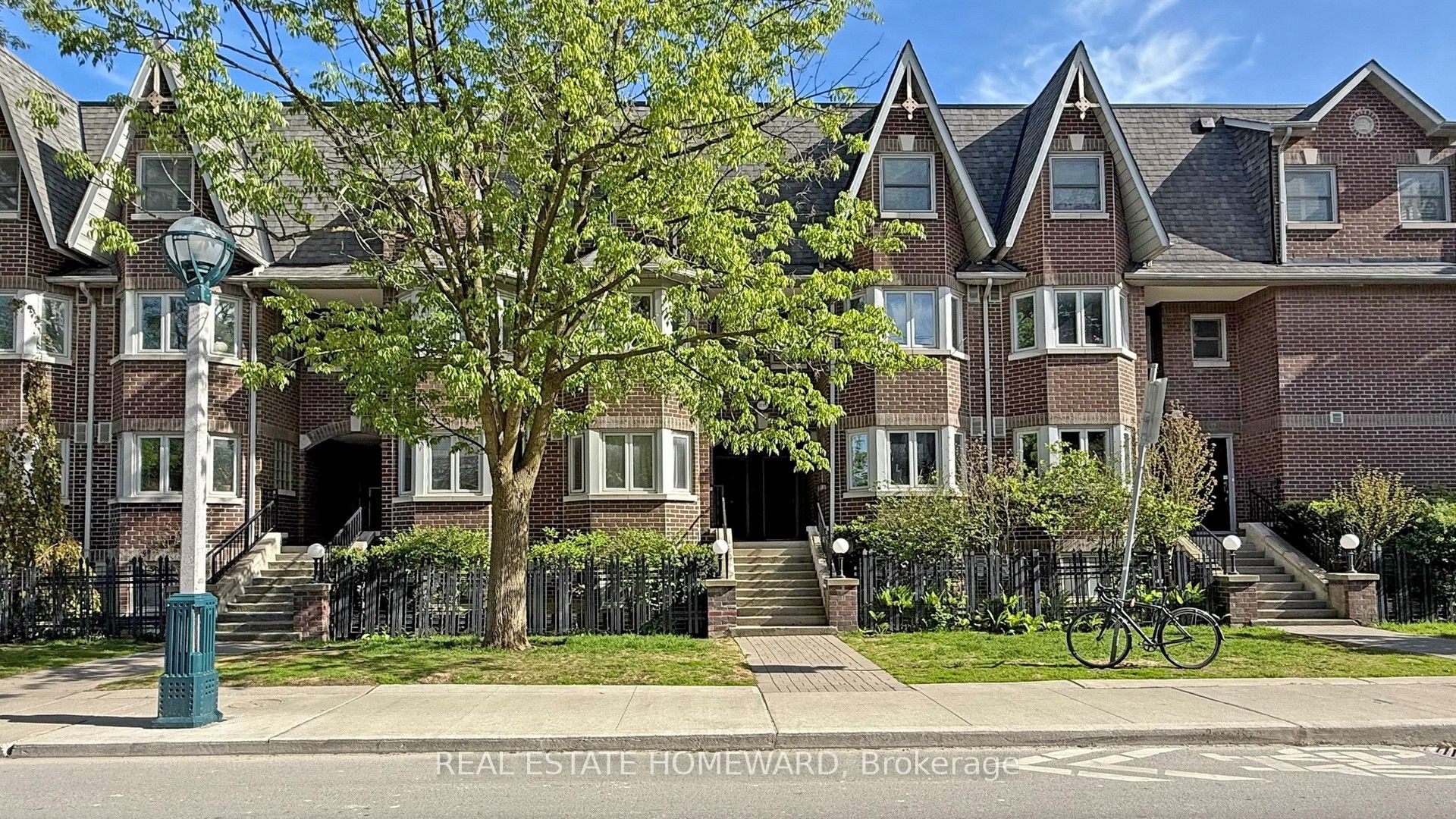 #b - 895 Adelaide Street Property Photo 1