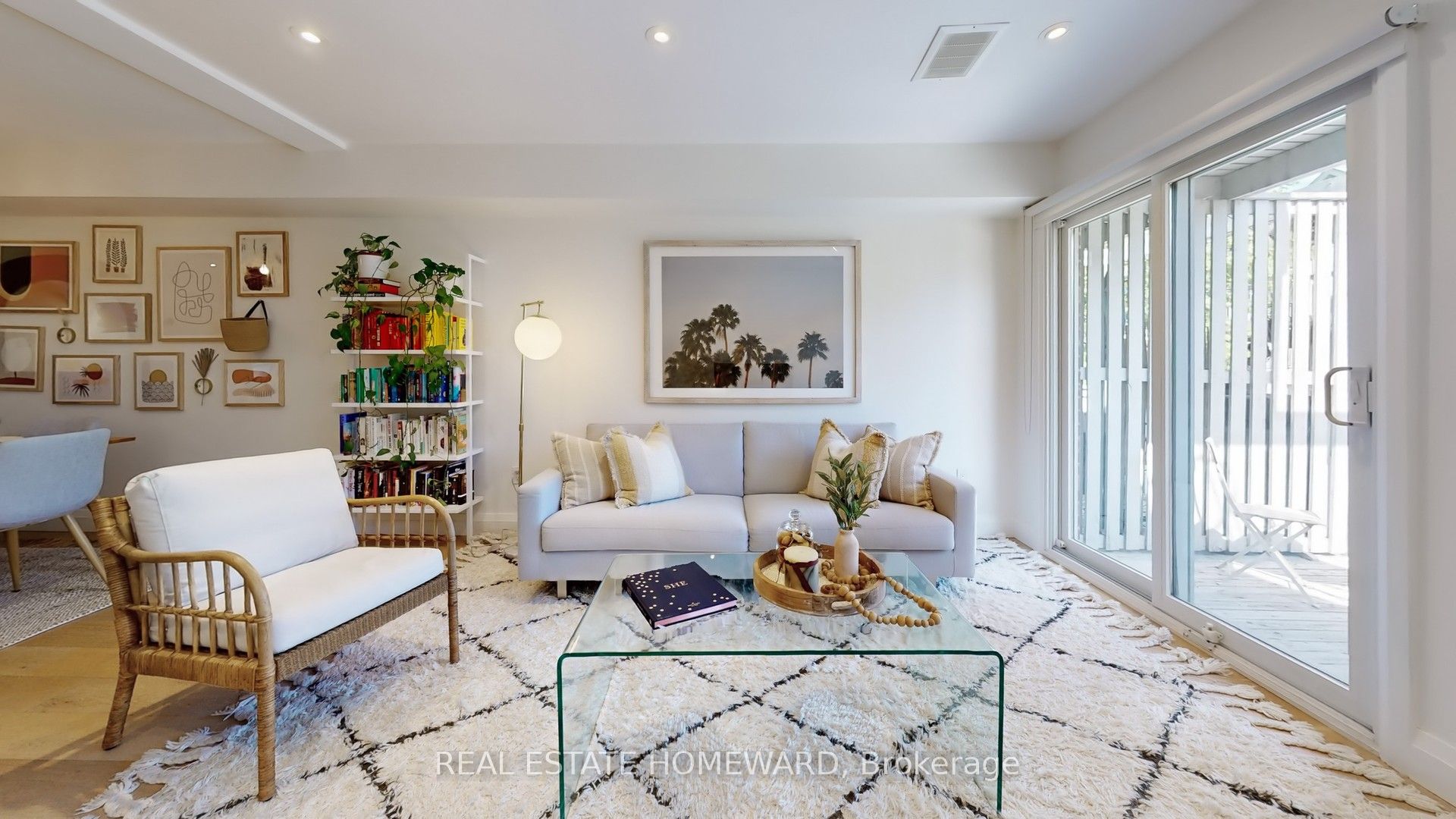 #b - 895 Adelaide Street Property Photo 4