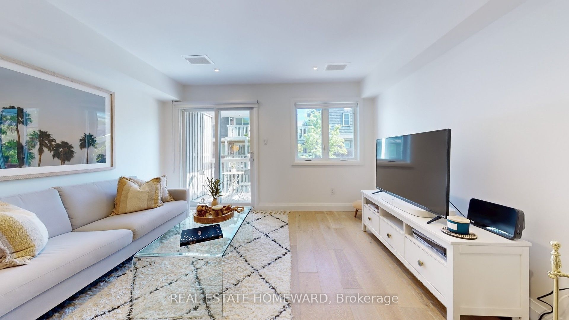 #b - 895 Adelaide Street Property Photo 5