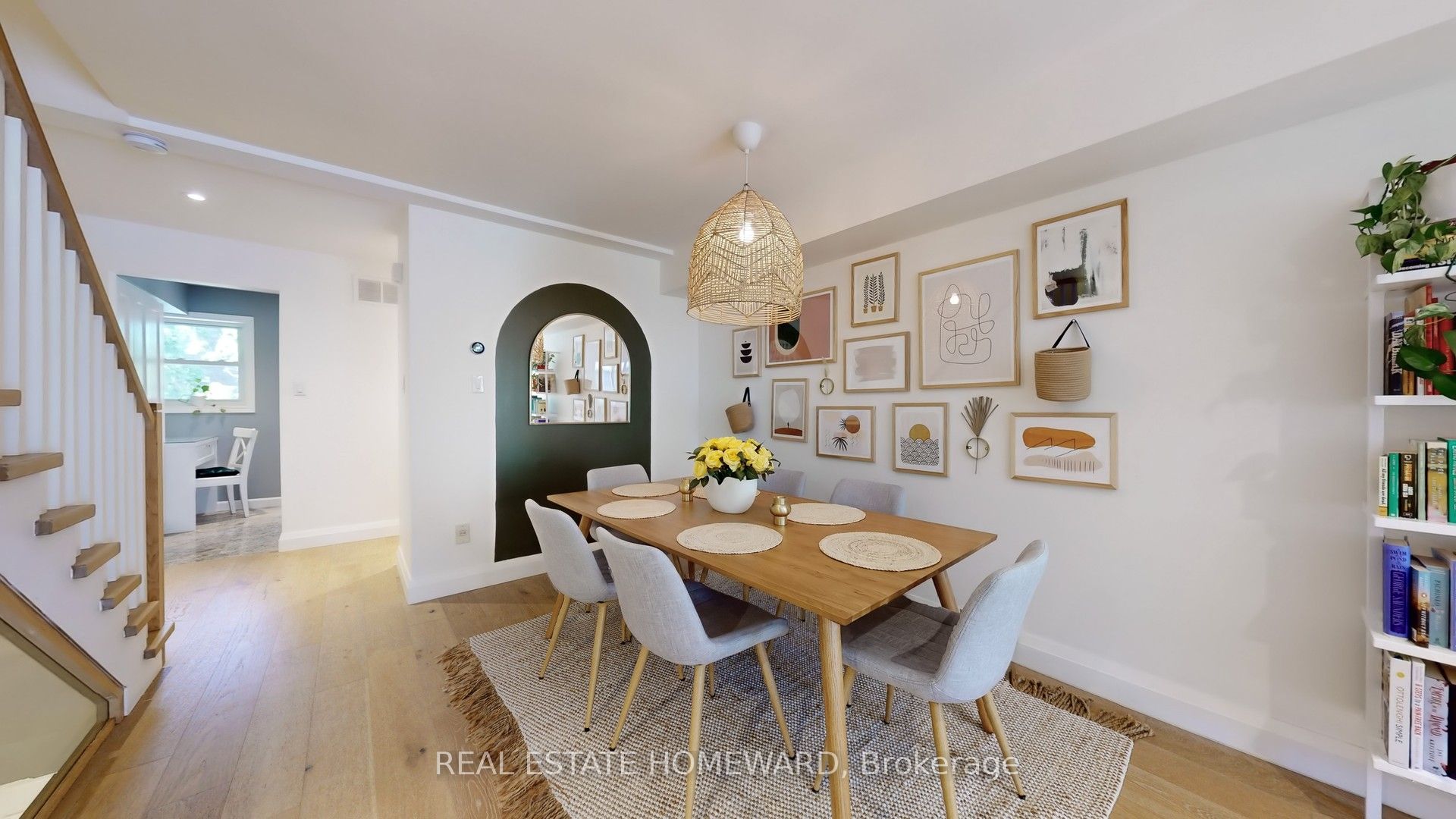 #b - 895 Adelaide Street Property Photo 8