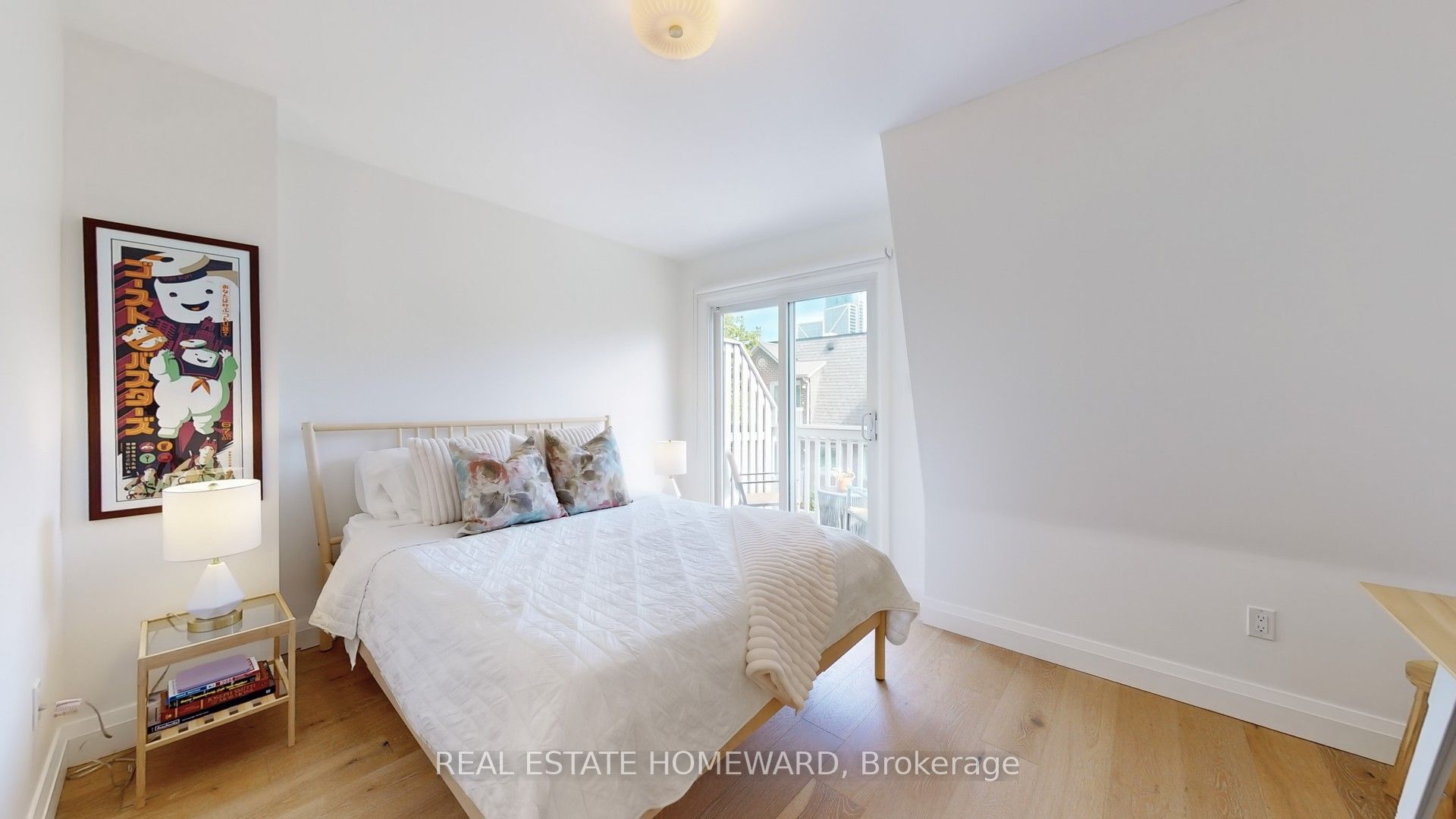 #b - 895 Adelaide Street Property Photo 21