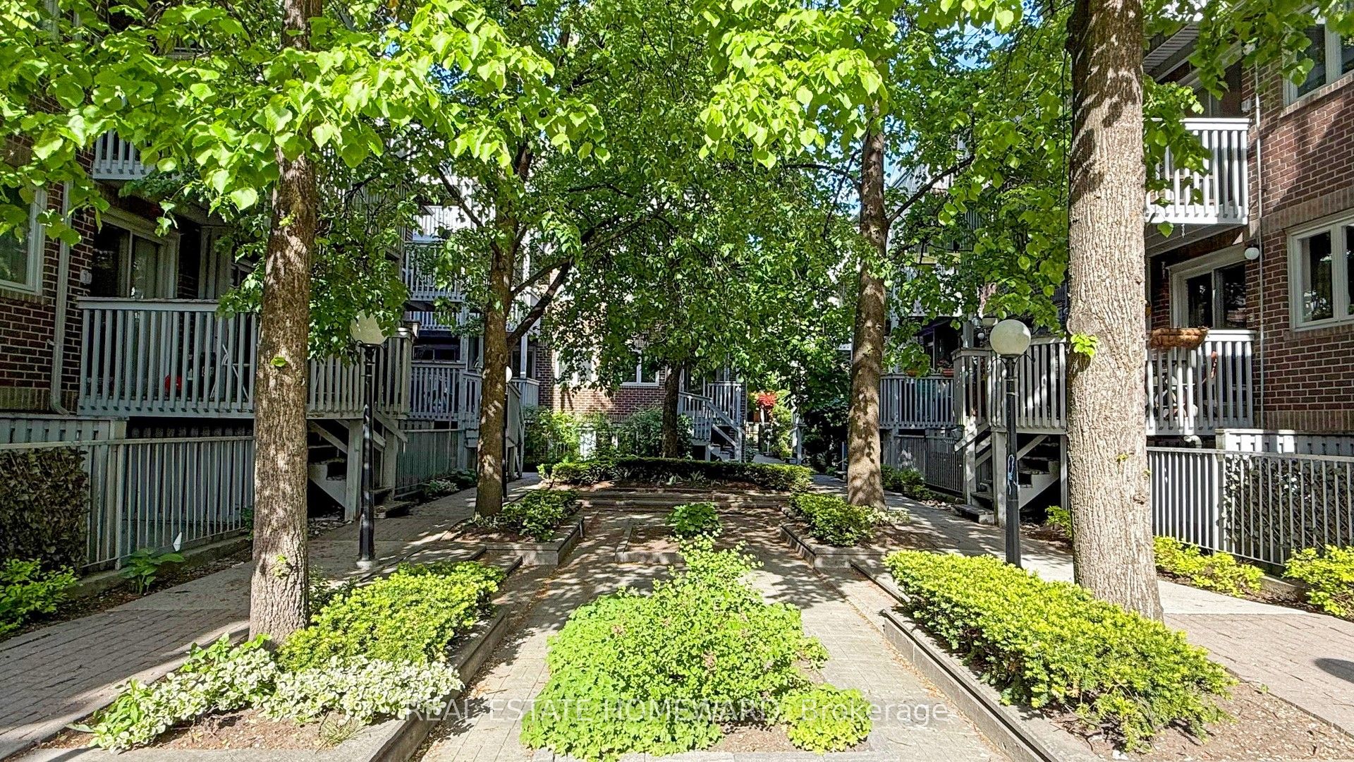 #b - 895 Adelaide Street Property Photo 28