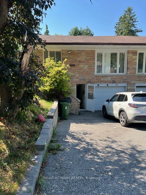 #bsmt - 19 Clancy Drive Property Photo 1