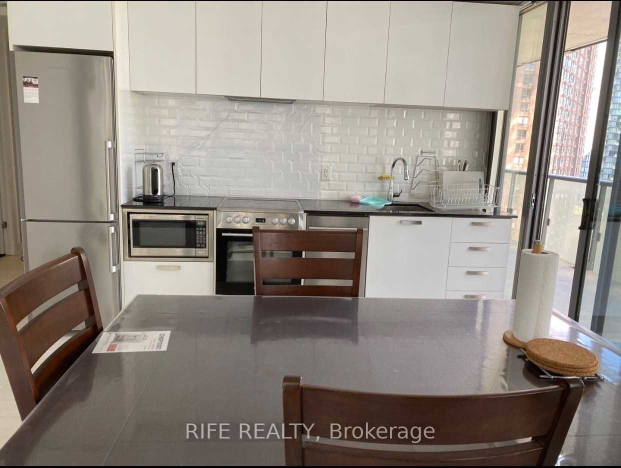 #1308 - 57 St Joseph Street Property Photo 2