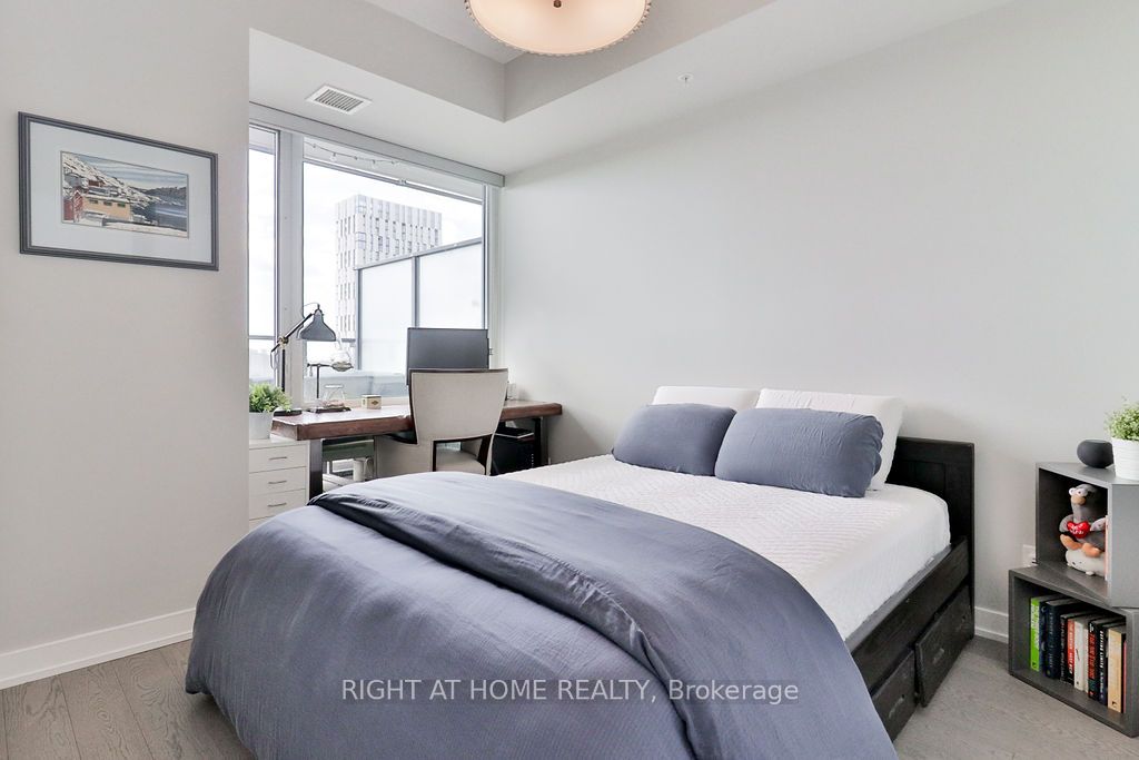 #s803 - 120 Bayview Avenue Property Photo 8