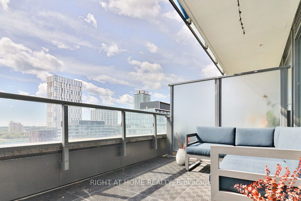 #s803 - 120 Bayview Avenue Property Photo 11
