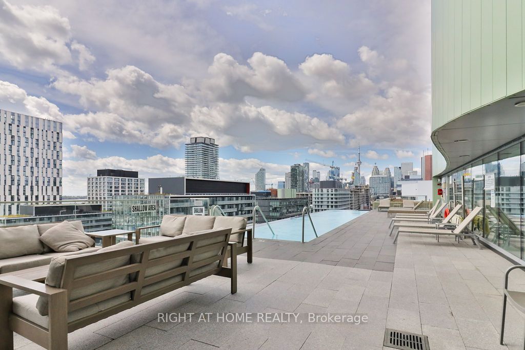 #s803 - 120 Bayview Avenue Property Photo 12