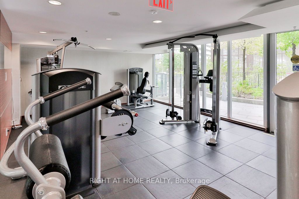 #s803 - 120 Bayview Avenue Property Photo 13