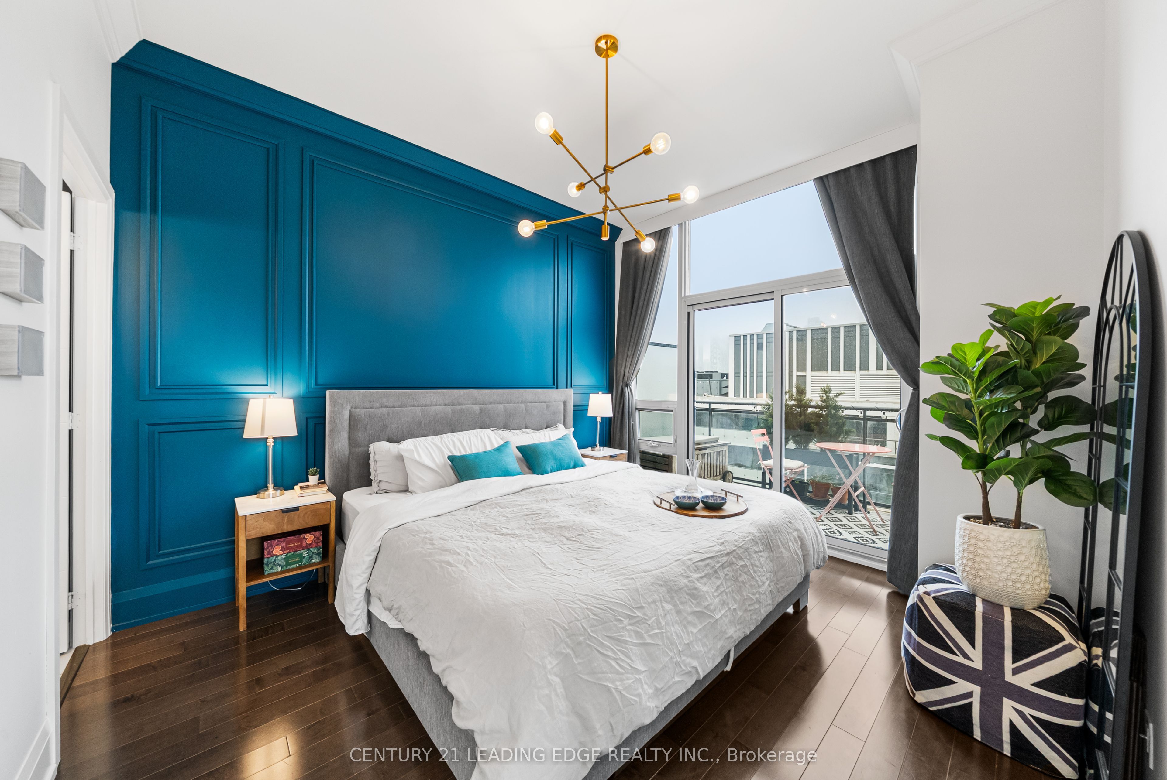 #ph203 - 460 Adelaide Street Property Photo 16