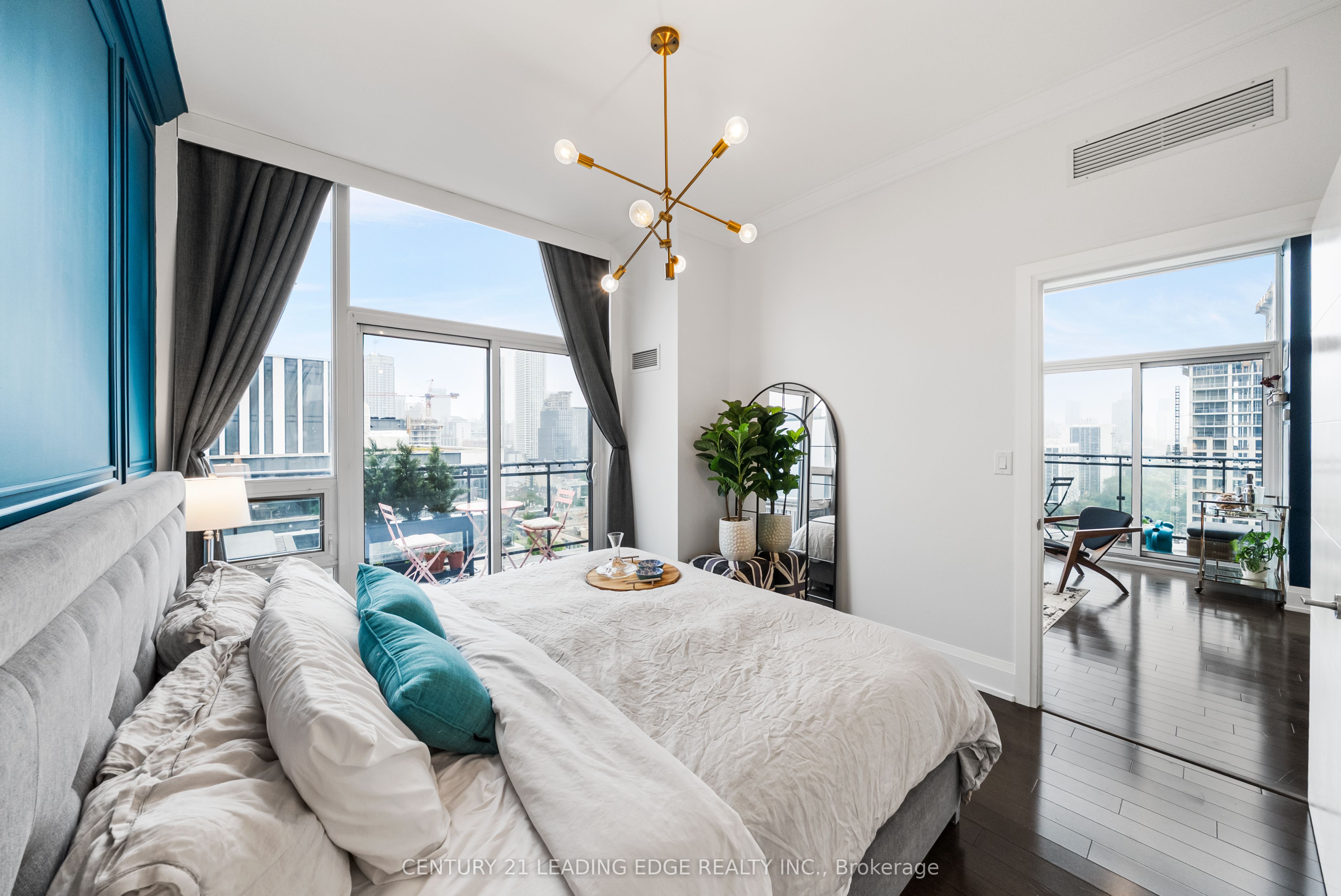 #ph203 - 460 Adelaide Street Property Photo 17