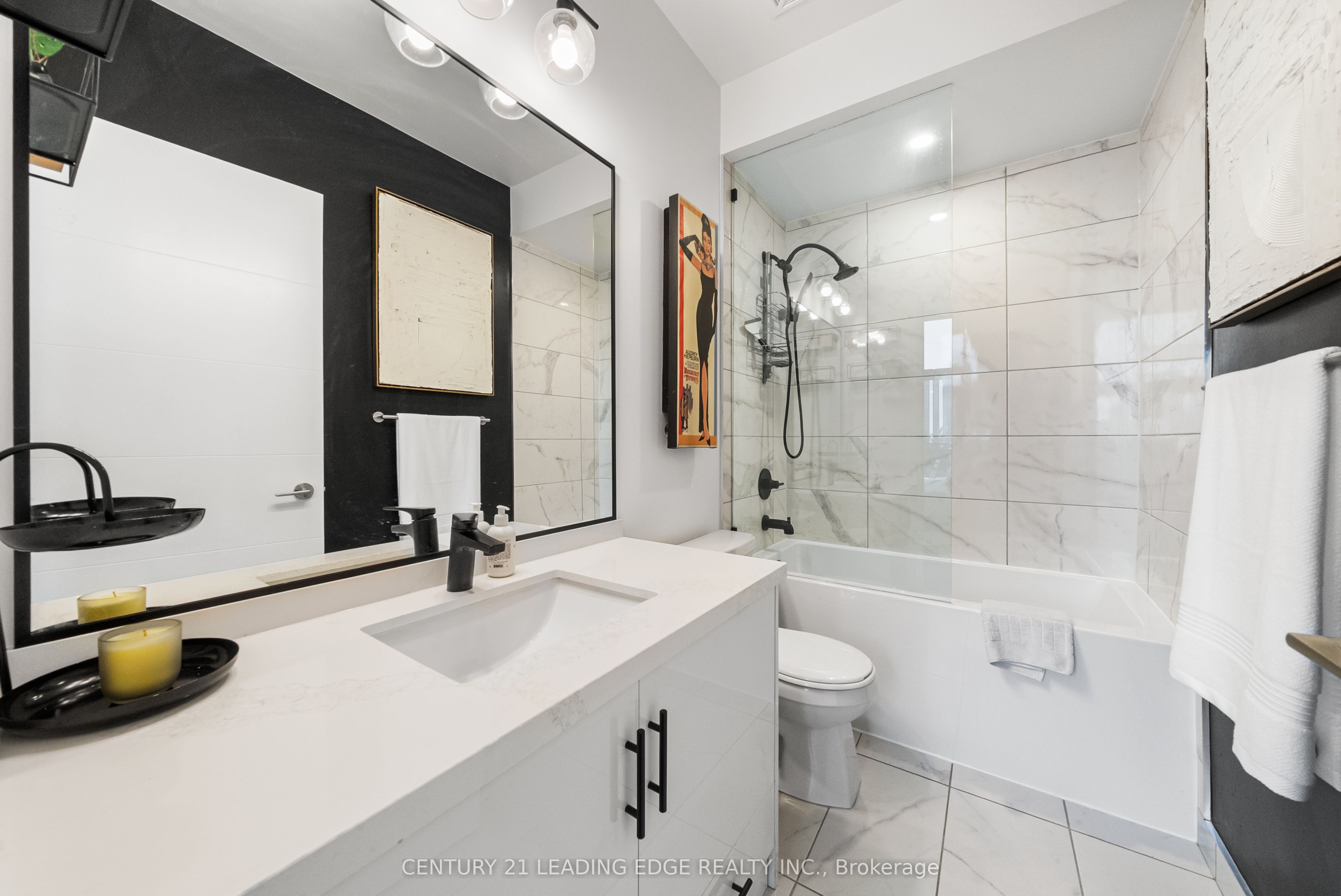 #ph203 - 460 Adelaide Street Property Photo 19