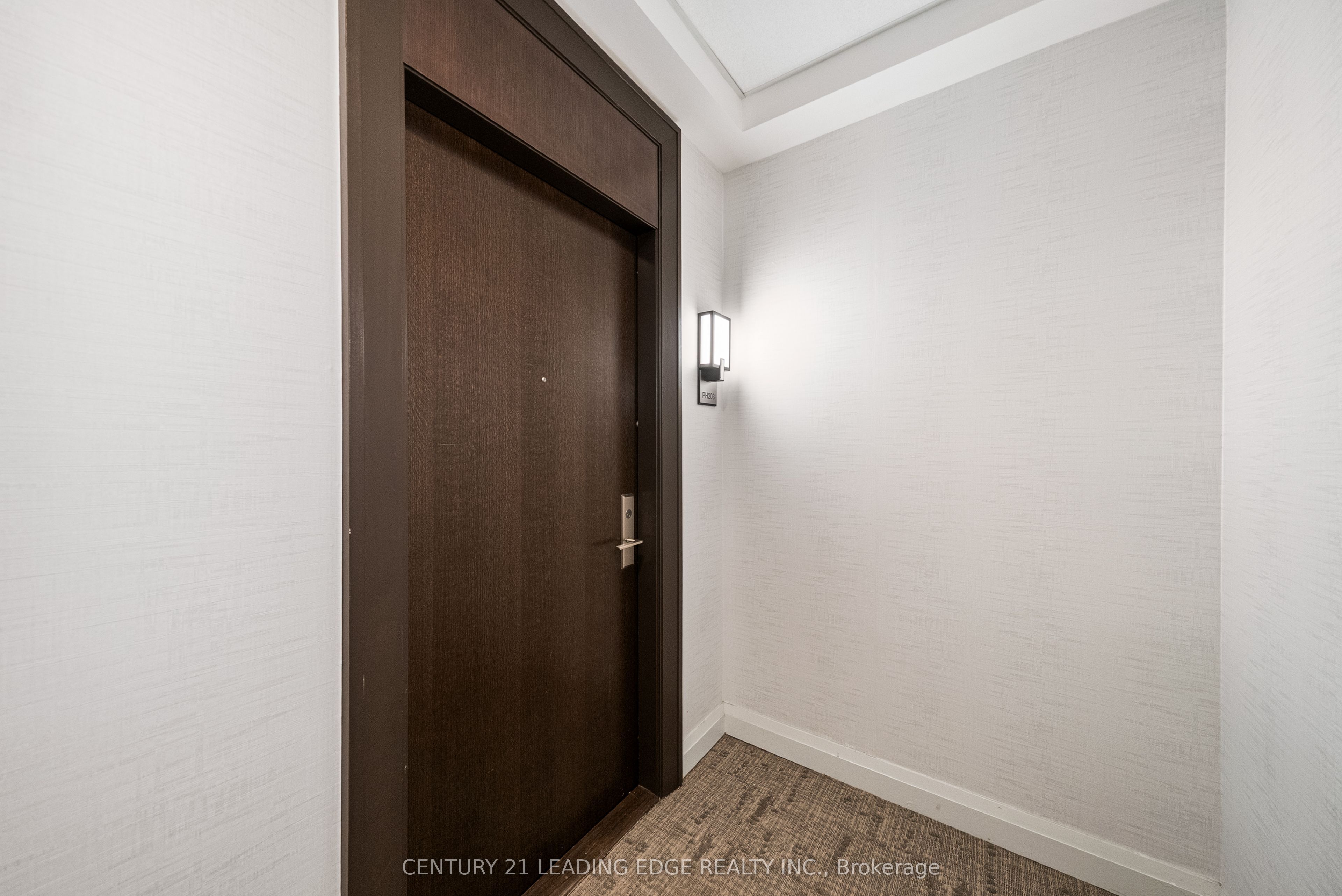 #ph203 - 460 Adelaide Street Property Photo 37