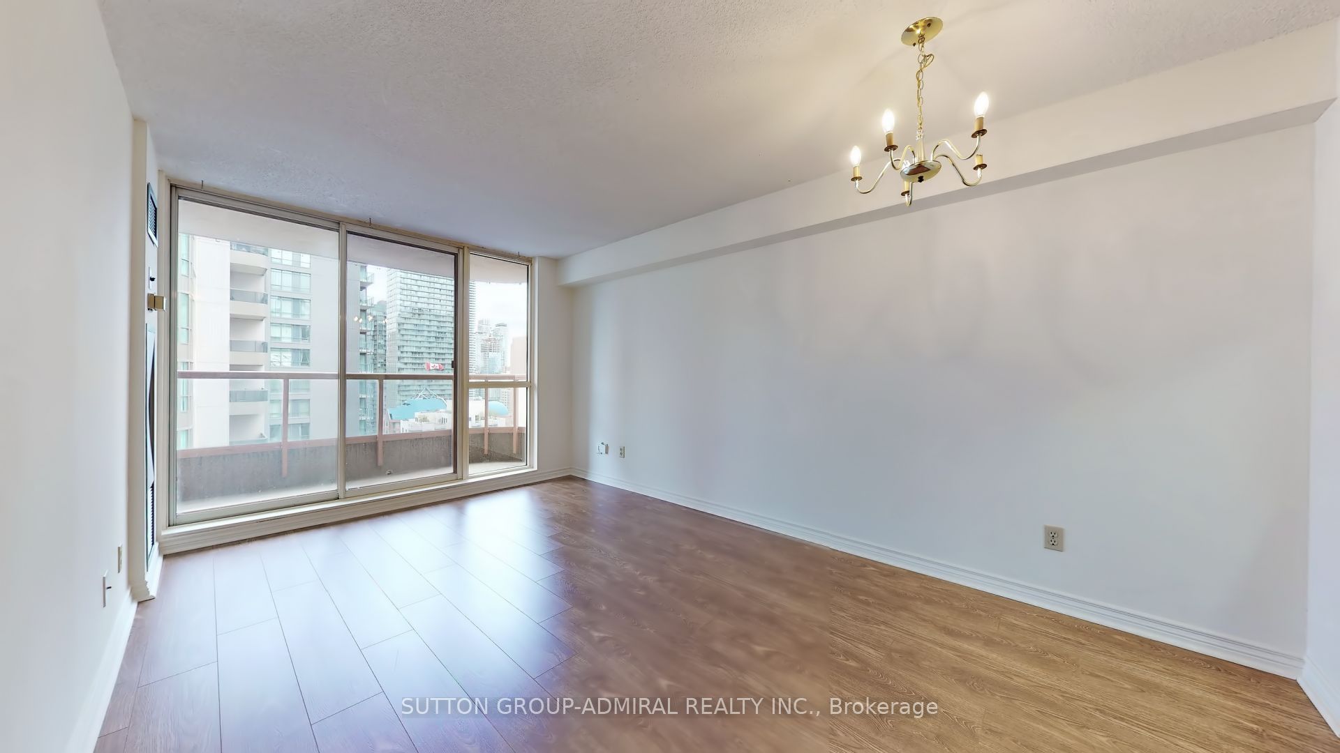#2508 - 736 Bay Street Property Photo 2