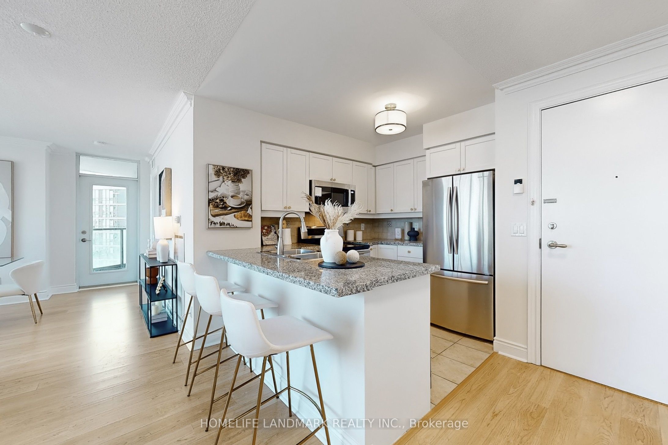 #1405 - 15 Greenview Avenue Property Photo 5