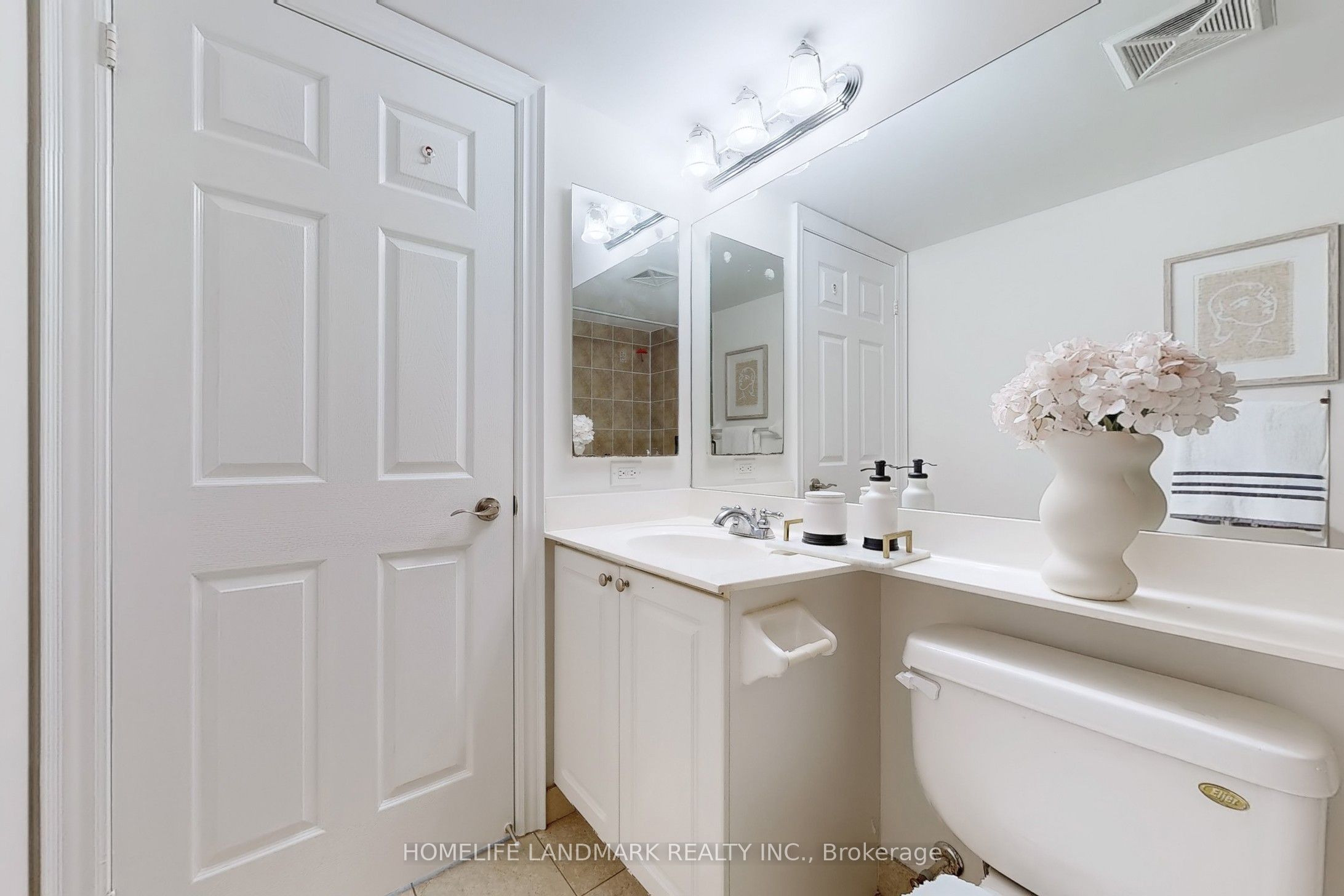 #1405 - 15 Greenview Avenue Property Photo 11