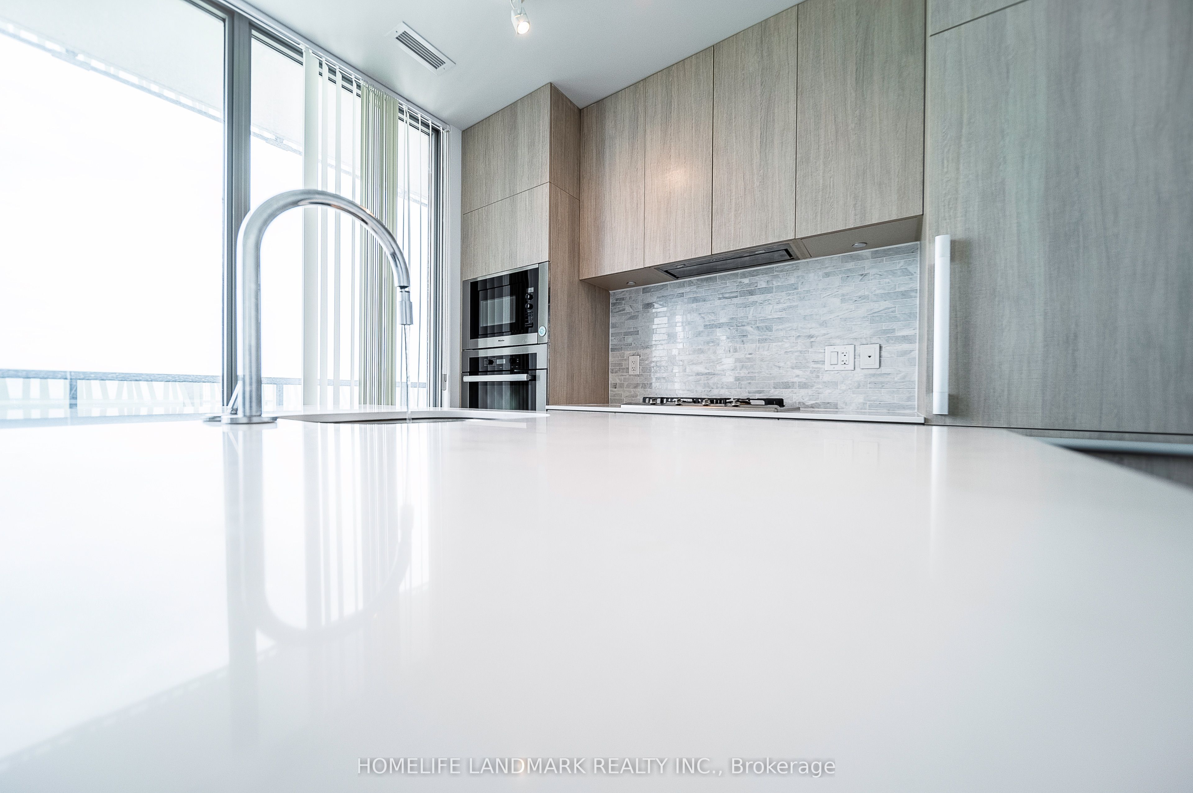 #5101 - 50 Charles Street Property Photo 3