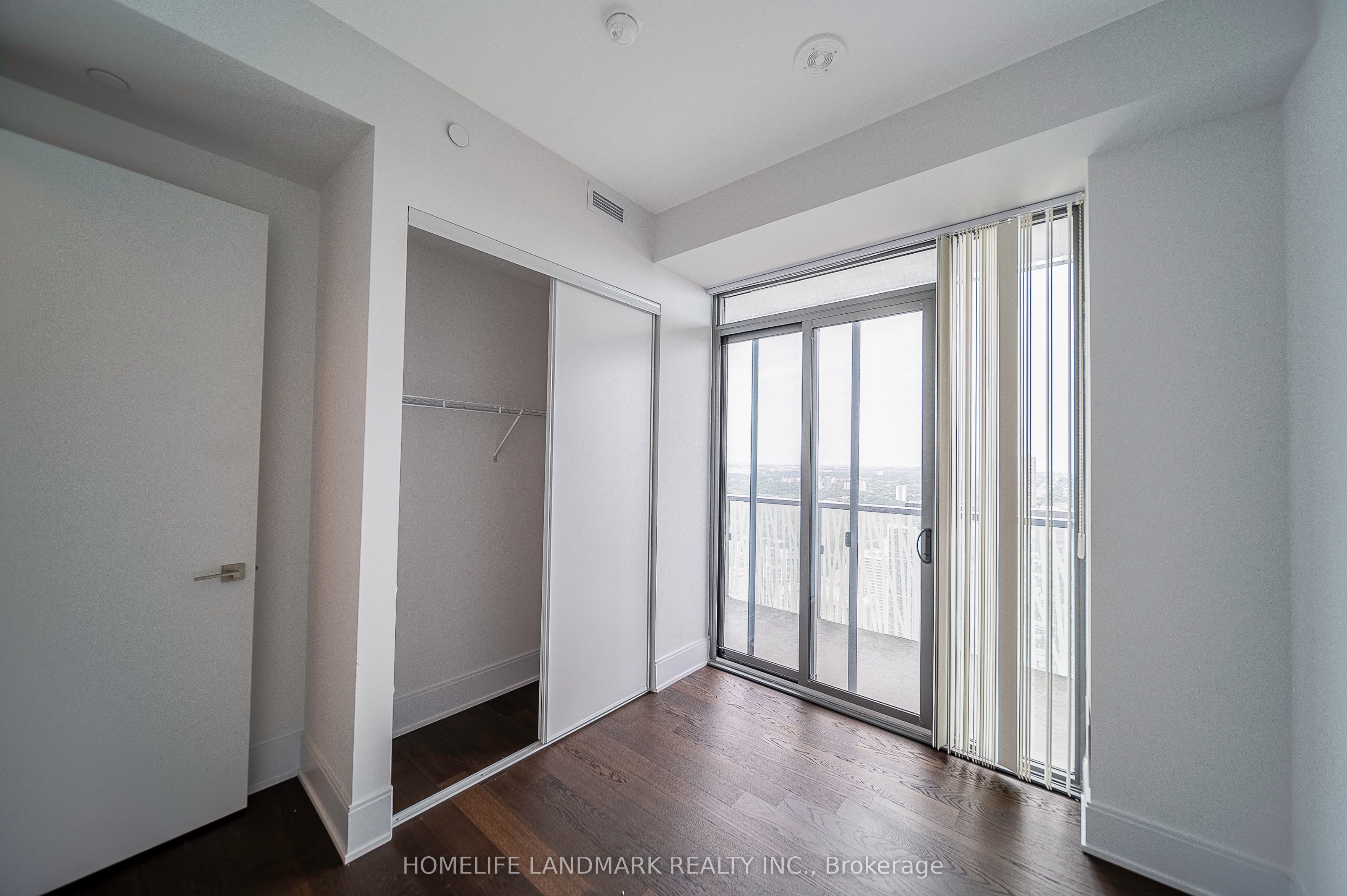 #5101 - 50 Charles Street Property Photo 6