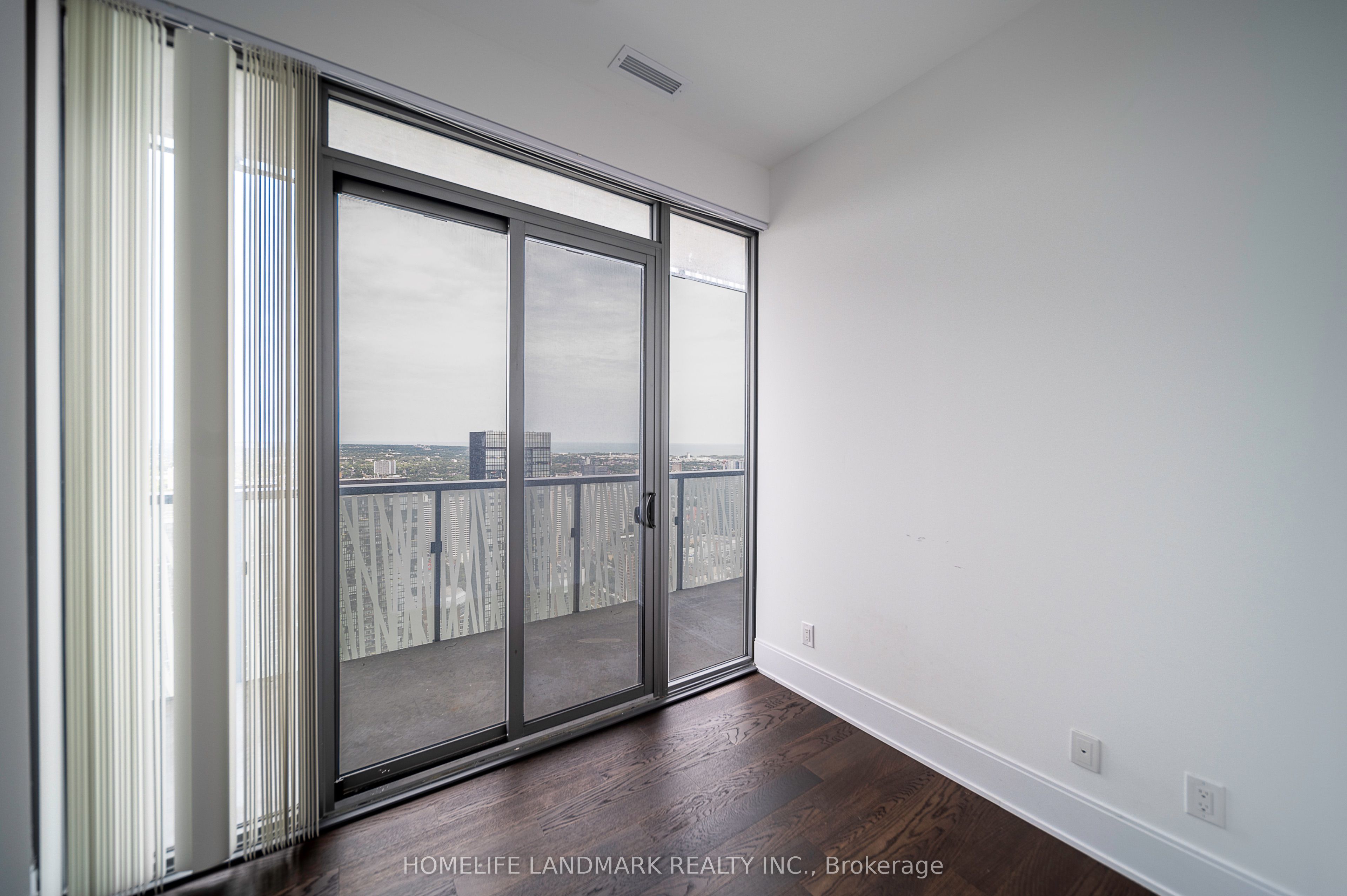 #5101 - 50 Charles Street Property Photo 21