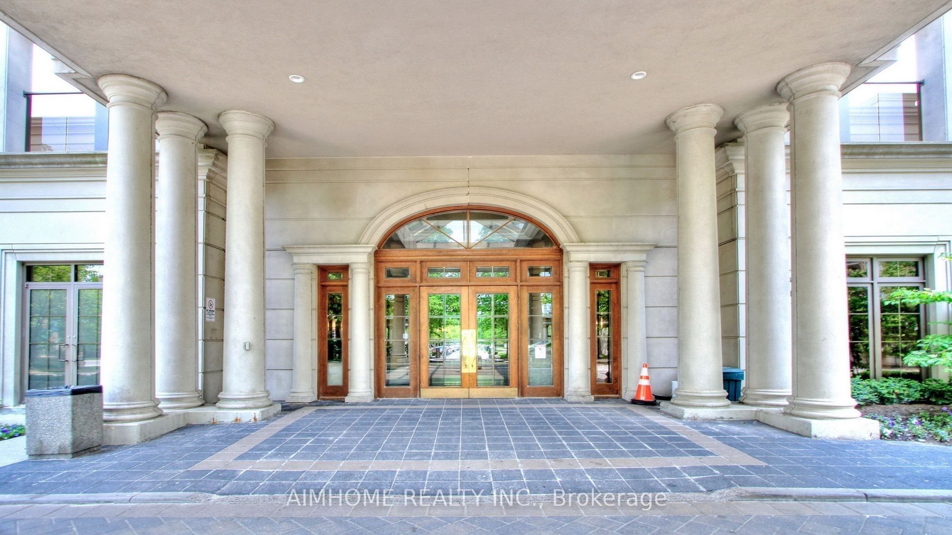 #1712 - 78 Harrison Garden Boulevard Property Photo 3