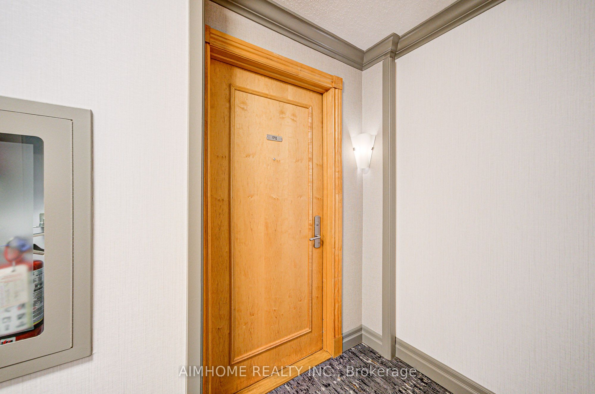 #1712 - 78 Harrison Garden Boulevard Property Photo 8
