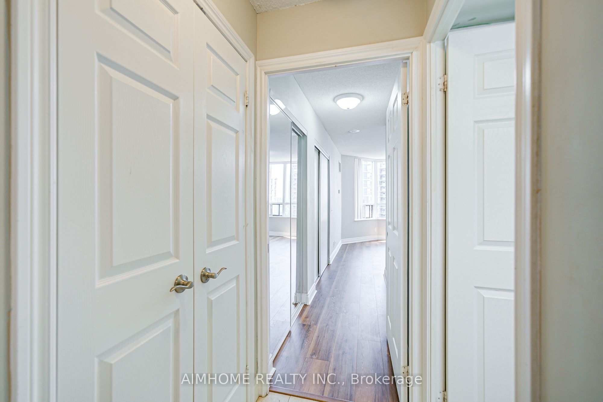 #1712 - 78 Harrison Garden Boulevard Property Photo 10