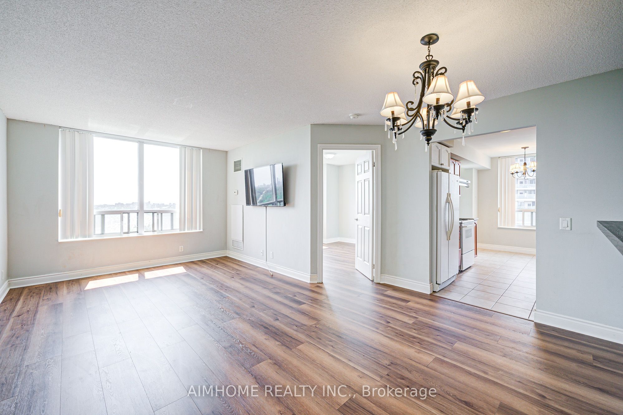 #1712 - 78 Harrison Garden Boulevard Property Photo 11