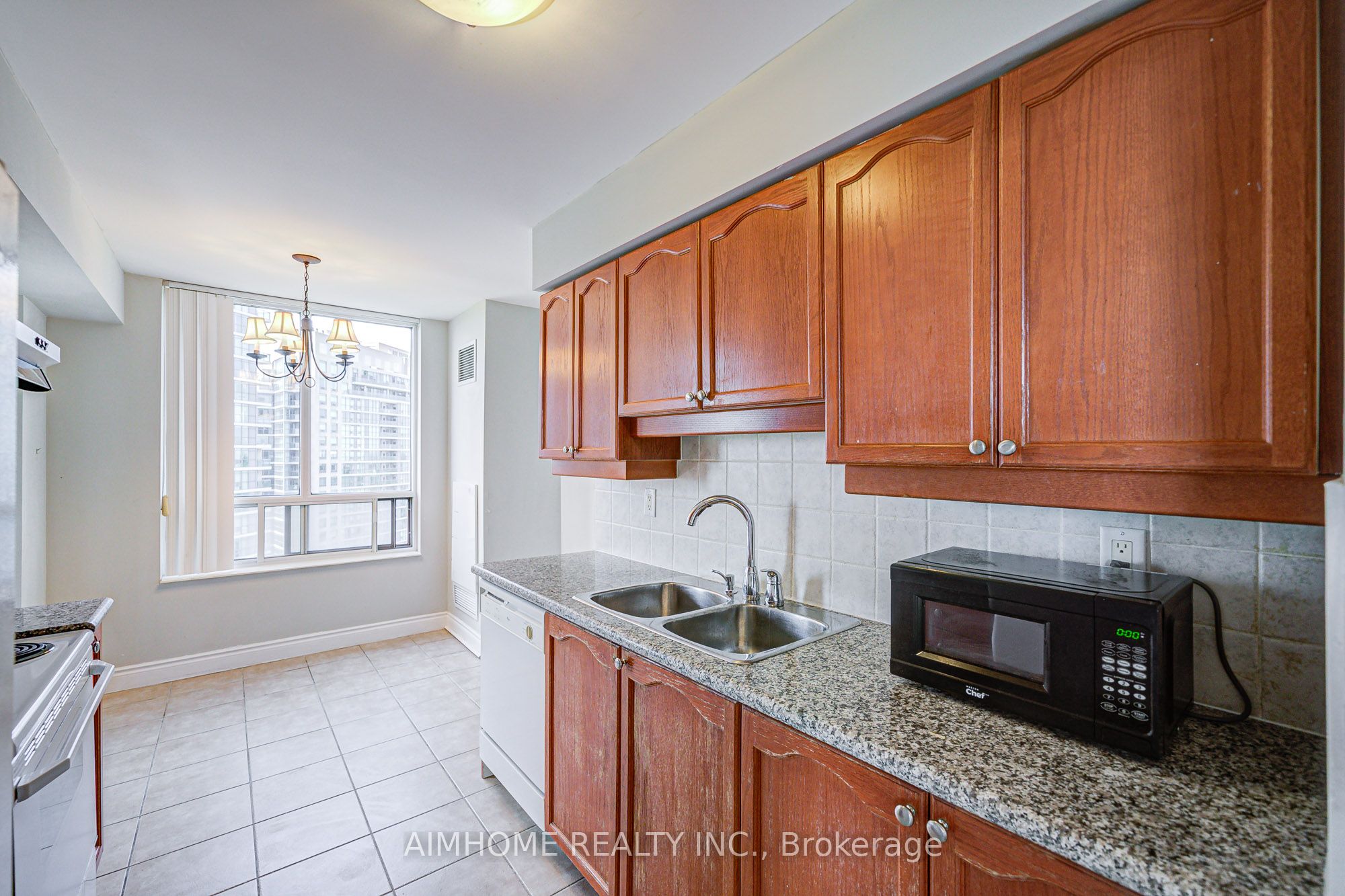 #1712 - 78 Harrison Garden Boulevard Property Photo 16