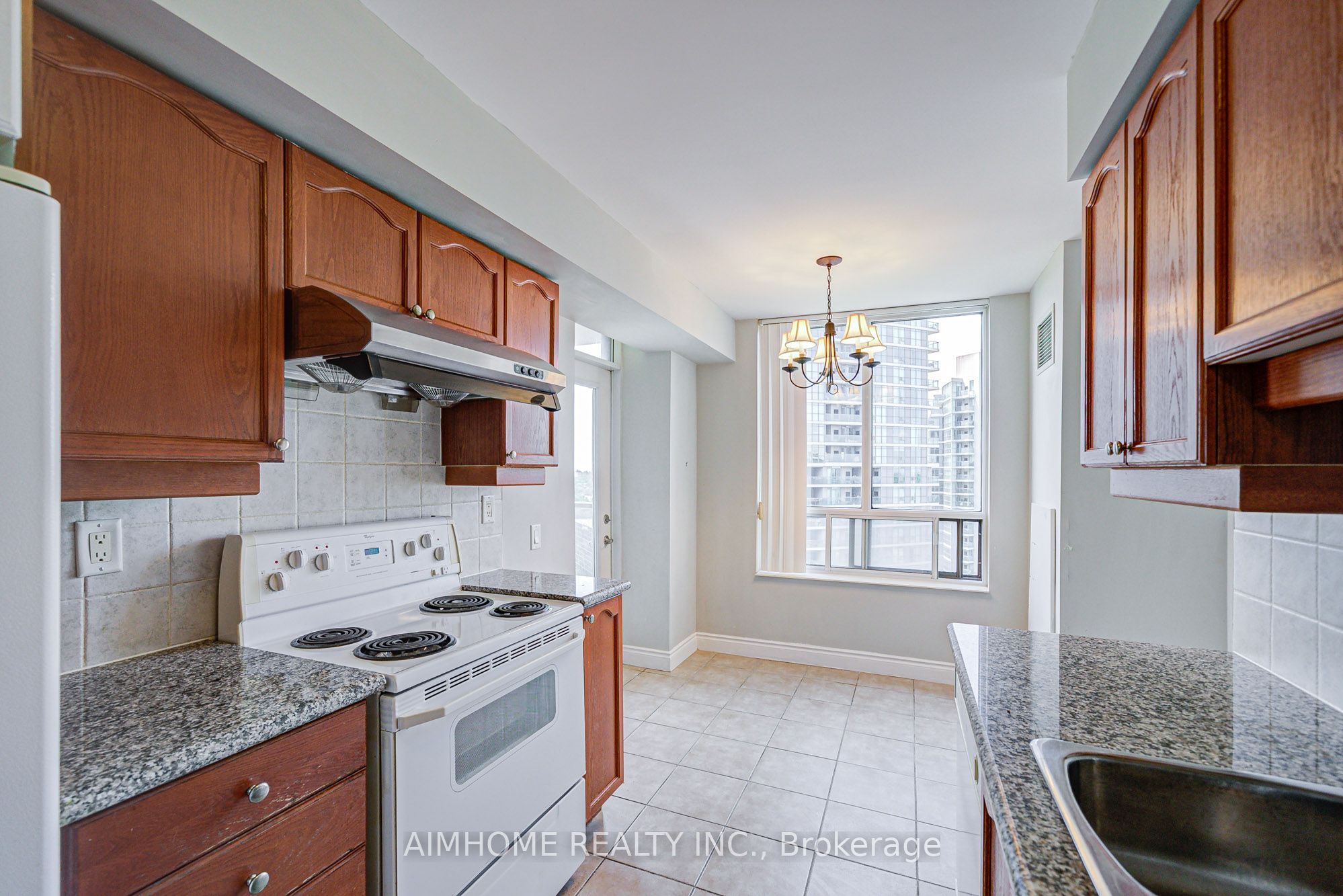 #1712 - 78 Harrison Garden Boulevard Property Photo 17