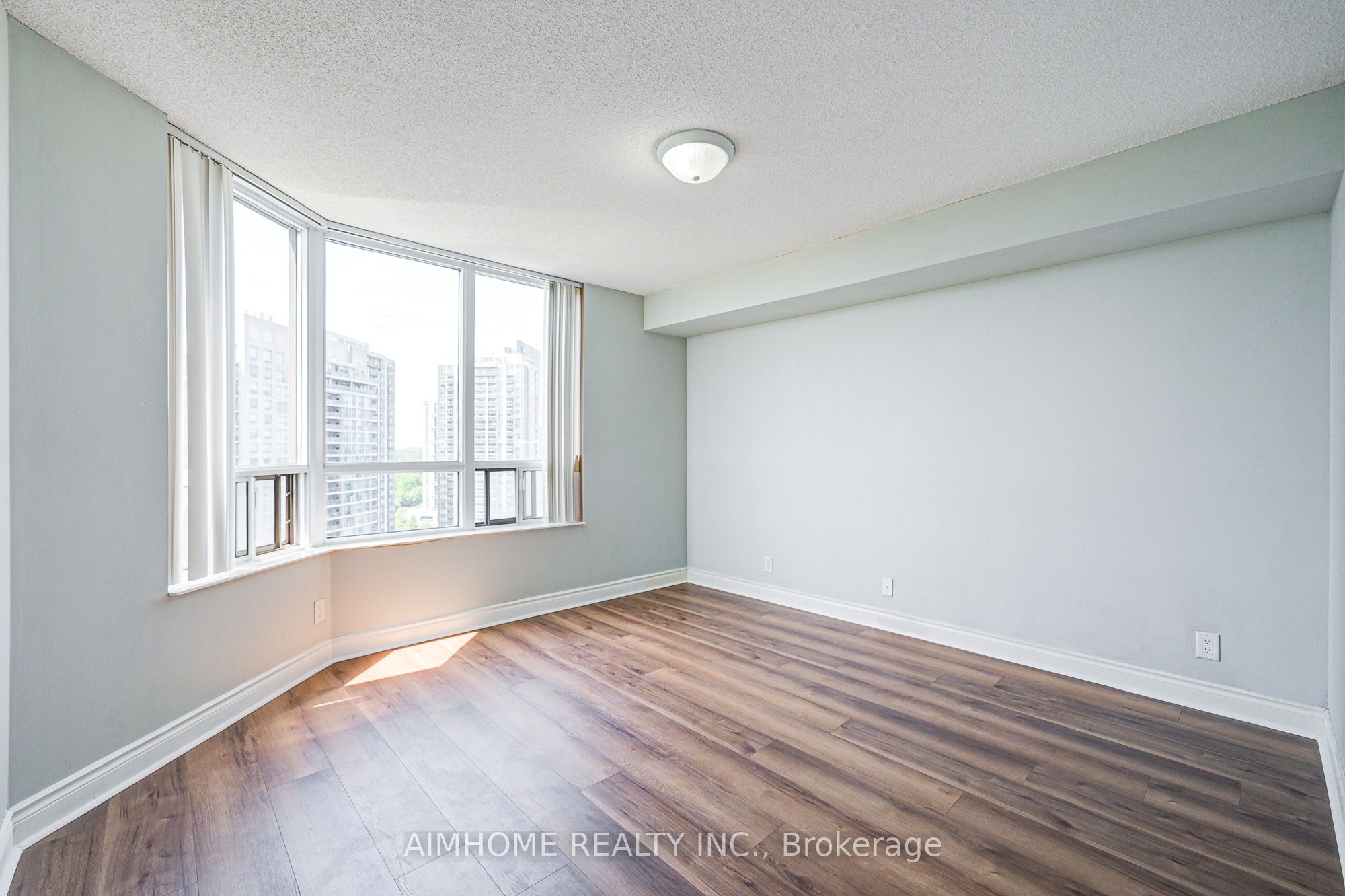 #1712 - 78 Harrison Garden Boulevard Property Photo 20