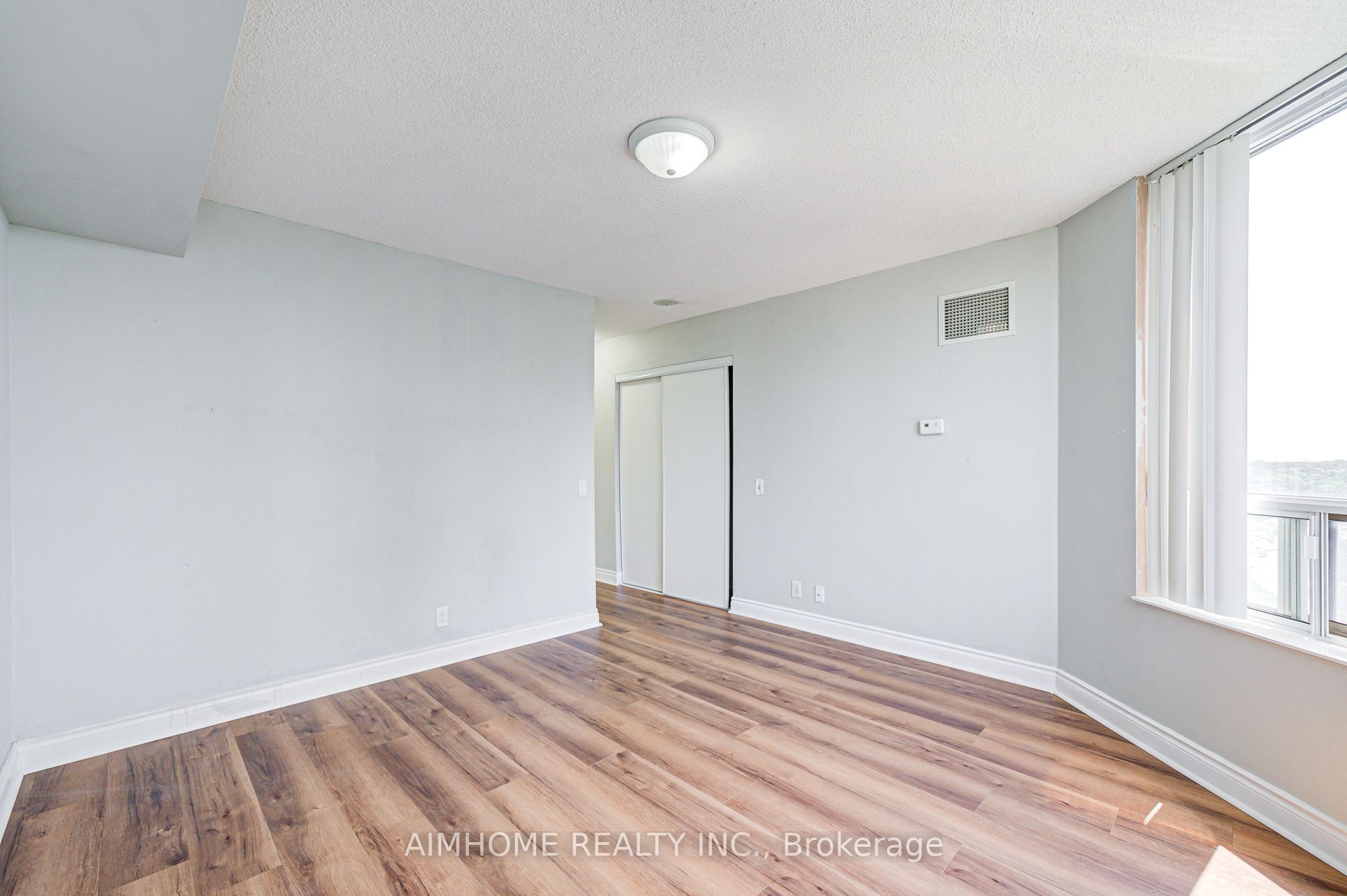#1712 - 78 Harrison Garden Boulevard Property Photo 22